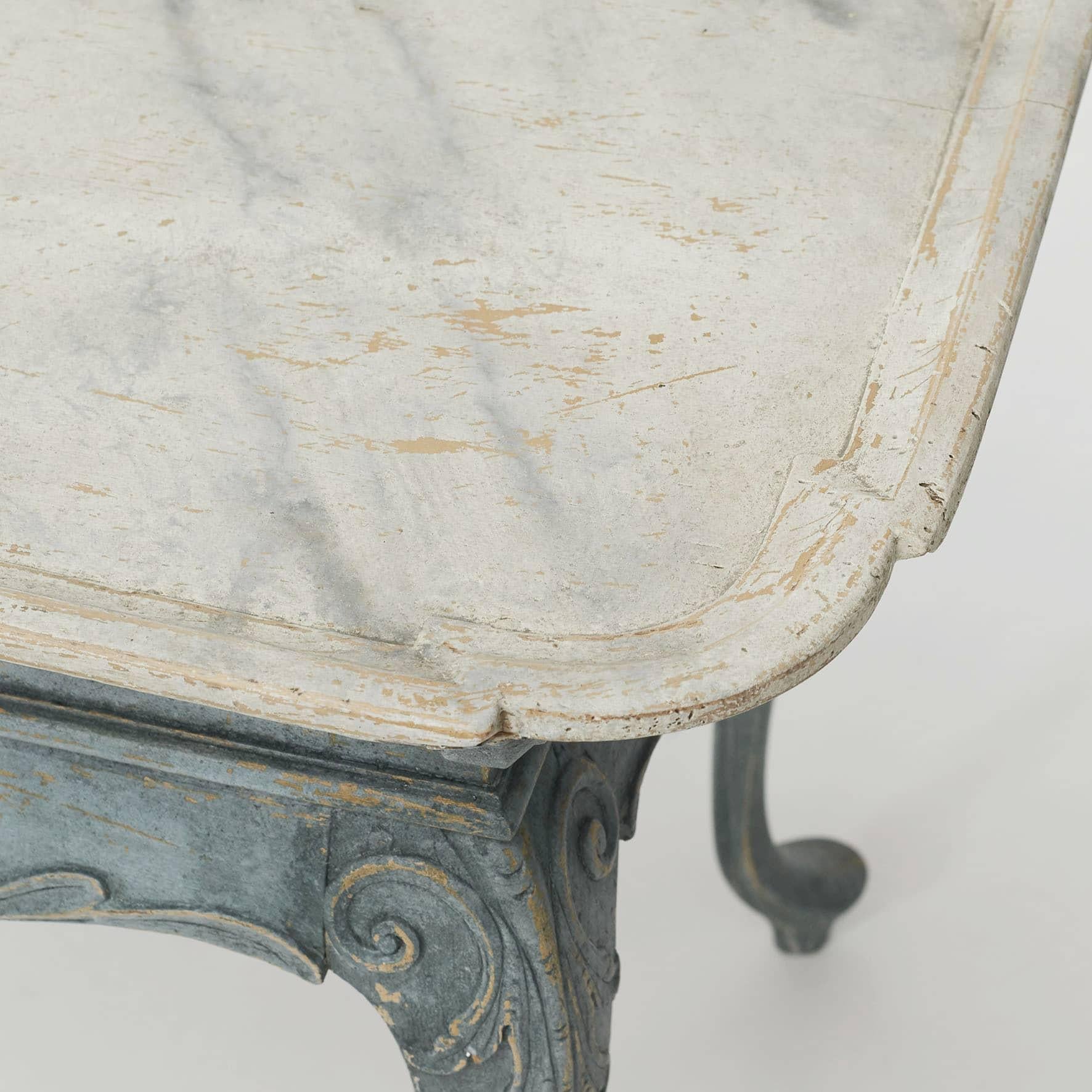 Ancienne table à plateau rococo danoise danoise, vers 1770 Bon état - En vente à Kastrup, DK