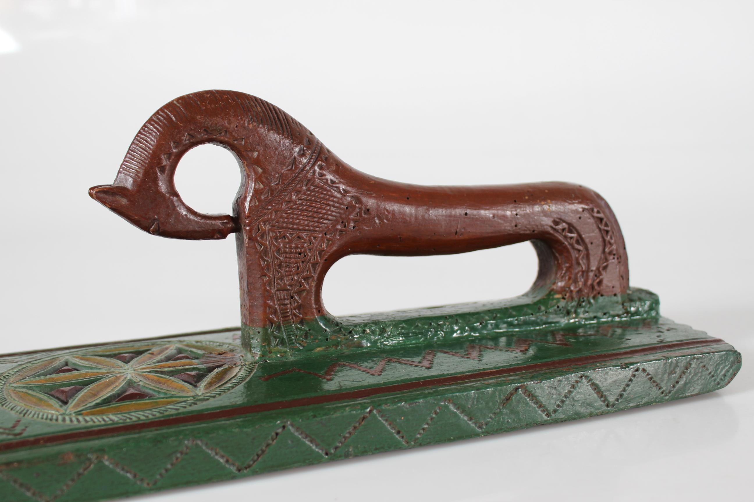 Antikes dänisches Mangle-Karton-Hochzeits-/ Liebesgeschenk aus Holz mit Pferd, datiert 1768 im Angebot 4