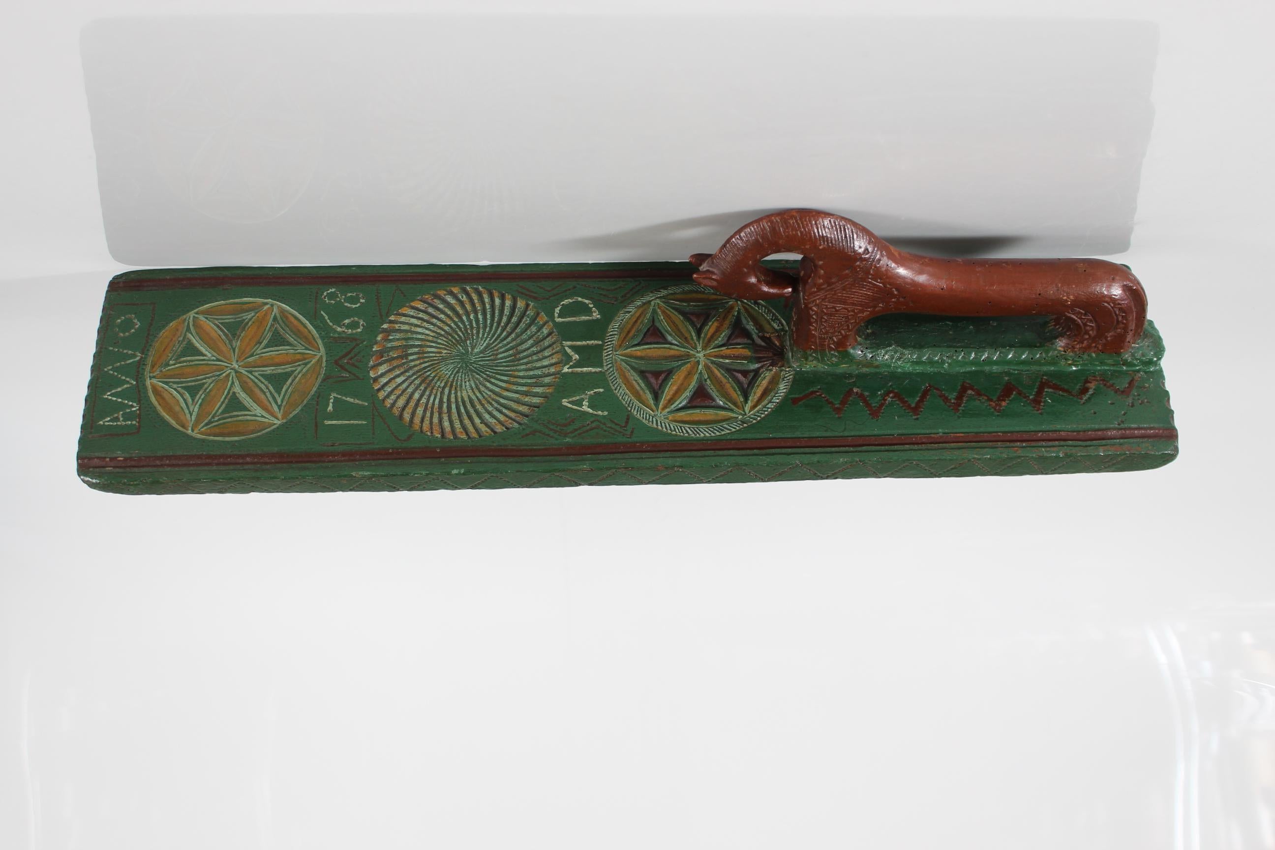 Antikes dänisches Mangle-Karton-Hochzeits-/ Liebesgeschenk aus Holz mit Pferd, datiert 1768 (Mitte des 18. Jahrhunderts) im Angebot
