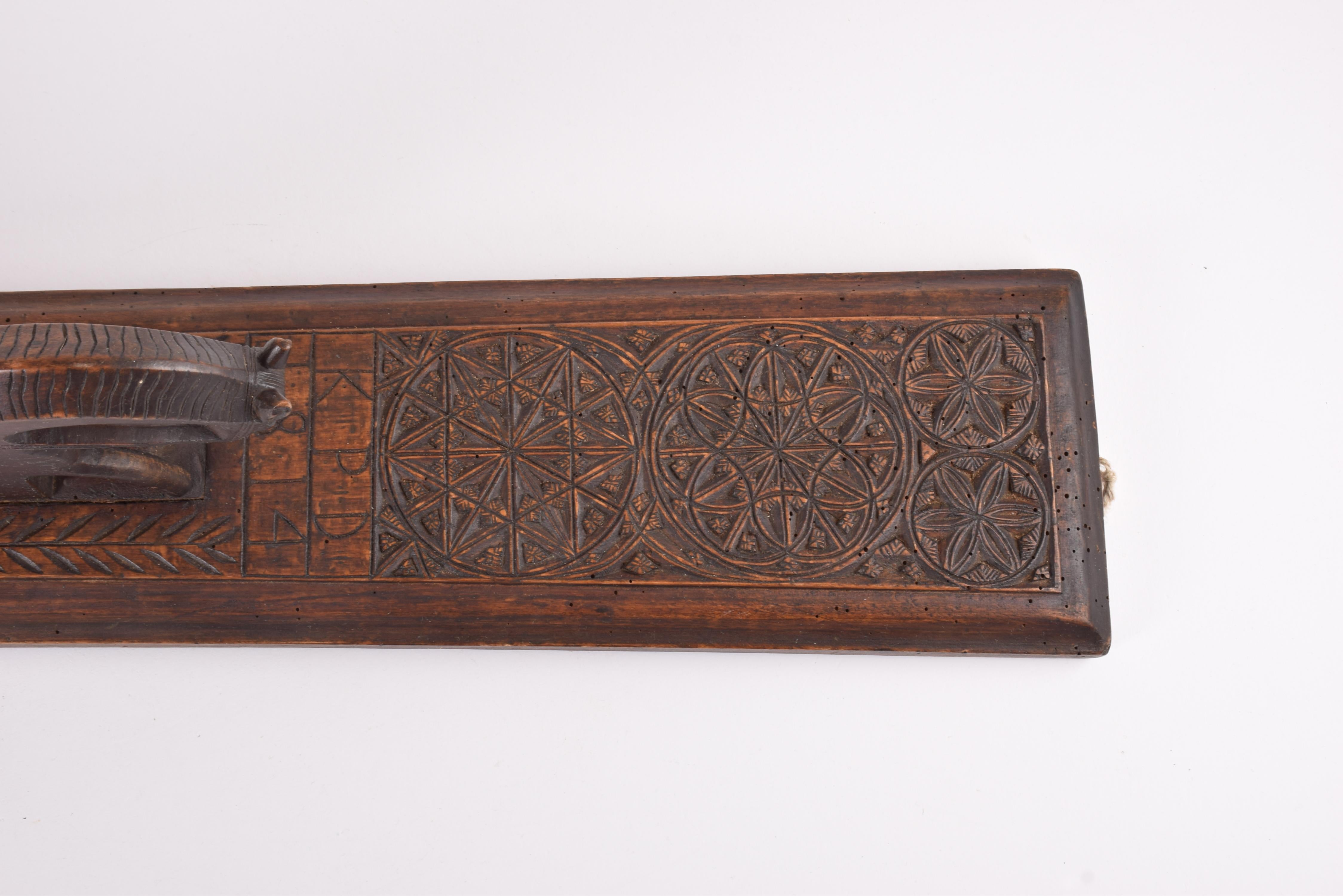 Antikes dänisches Mangle-Karton-Hochzeits-/ Liebesgeschenk aus Holz mit Pferd, datiert 1814 im Angebot 1