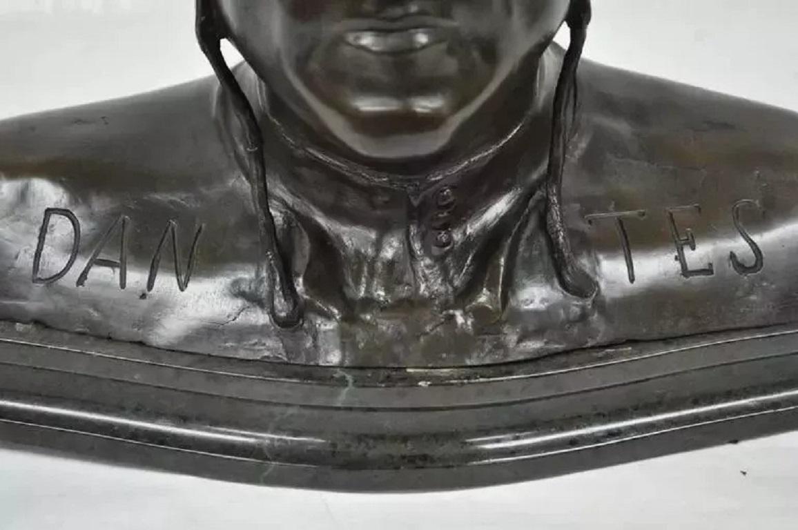Inconnu Ancienne sculpture de buste en bronze de Dante Alighieri Grand Tour sur socle en marbre en vente