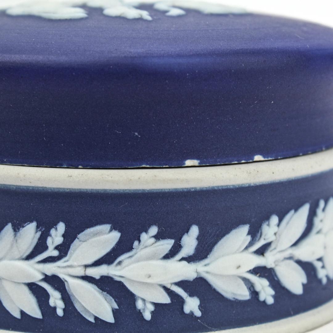 Antique Dark Blue Jasperware Wedgwood Round Covered Box  For Sale 4