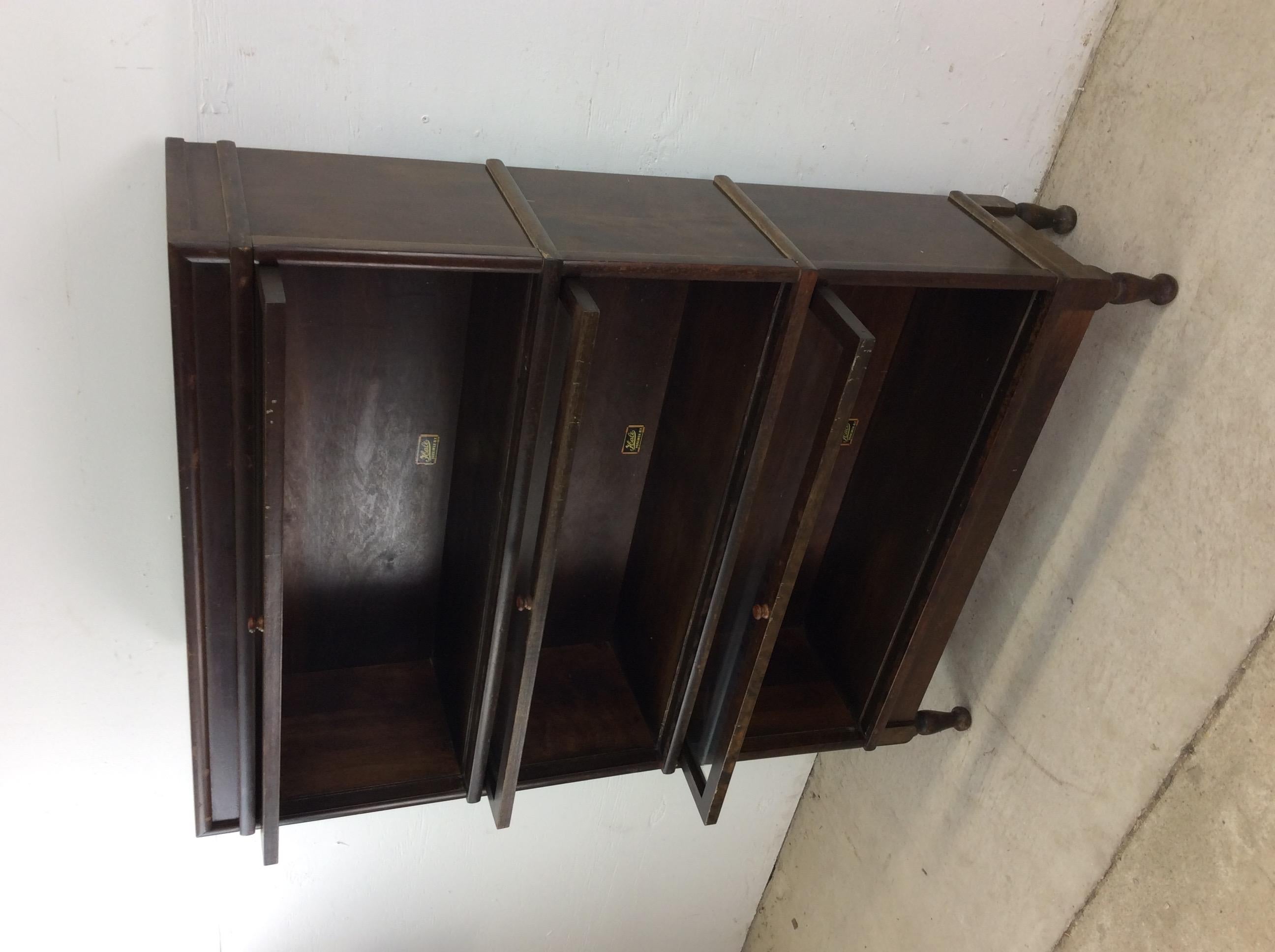 Libreria Barrister a 3 pile in Oak scuro antico con gambe affusolate in vendita 8