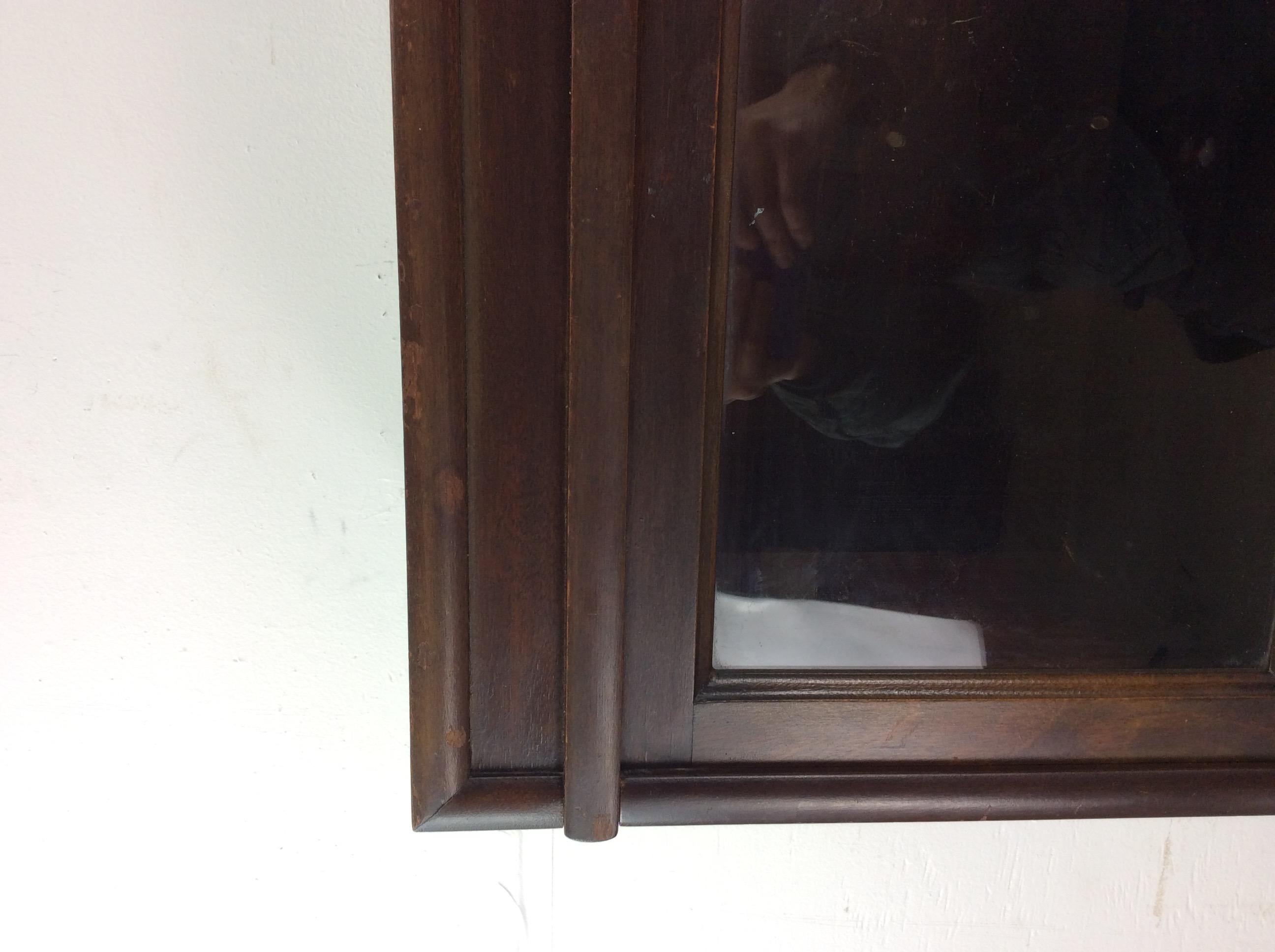 Americano Libreria Barrister a 3 pile in Oak scuro antico con gambe affusolate in vendita