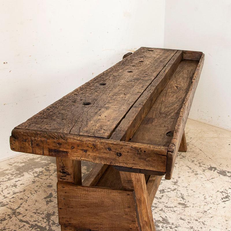 Antique Dark Patina French Carpenter's Work Bench In Good Condition In Round Top, TX