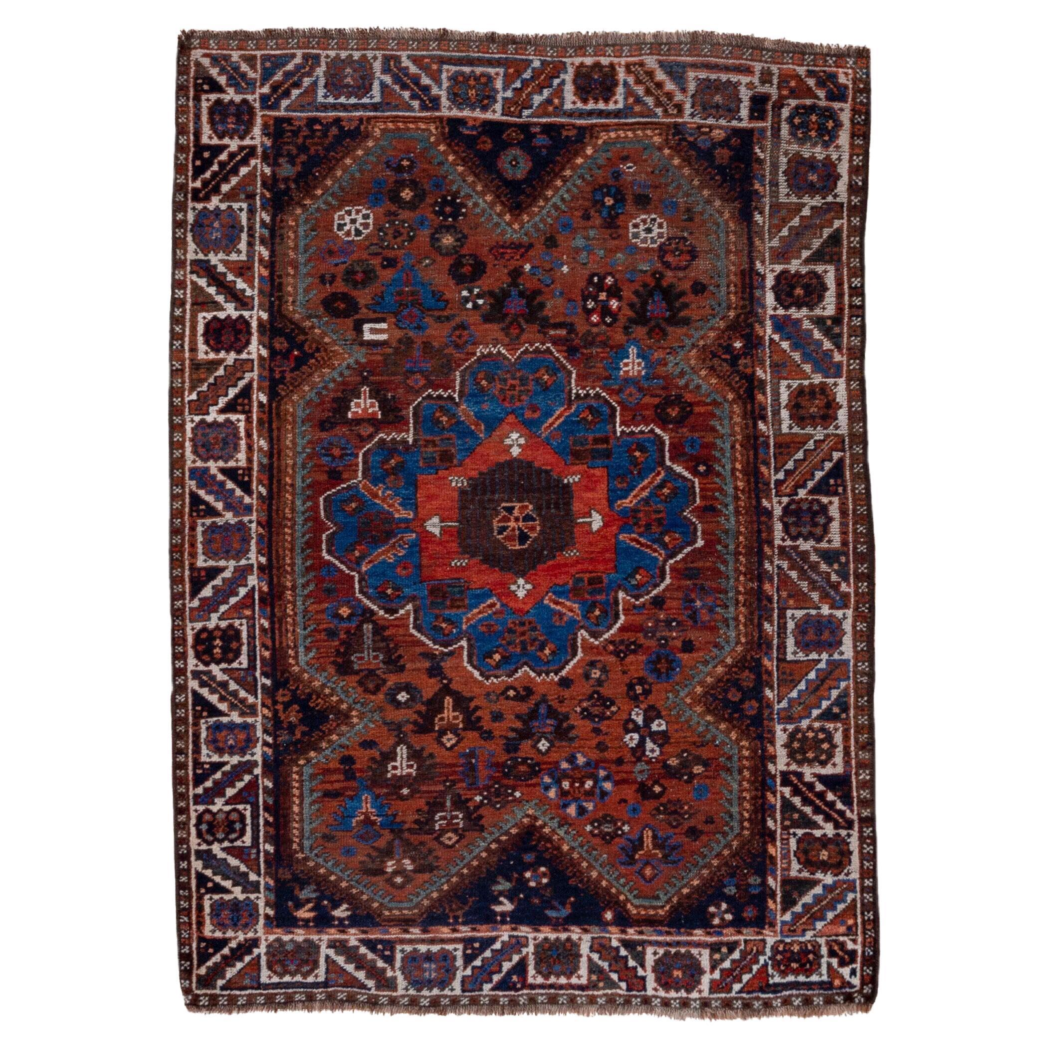 Antique Shiraz persan de couleur foncée en vente