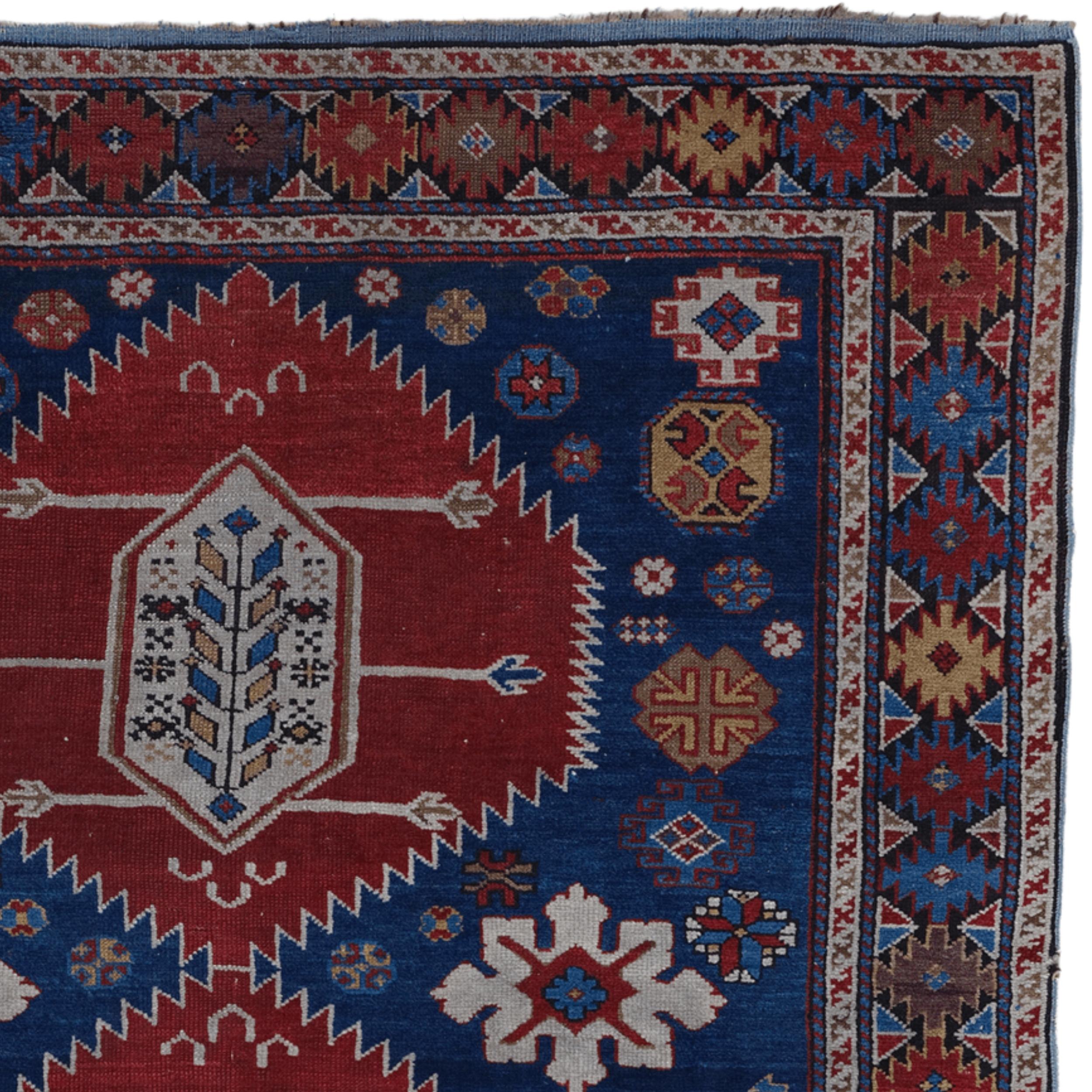 Antiker datierter Schirwan-Karagaschli-Teppich - Datum von 1907 (Handgeknüpft) im Angebot