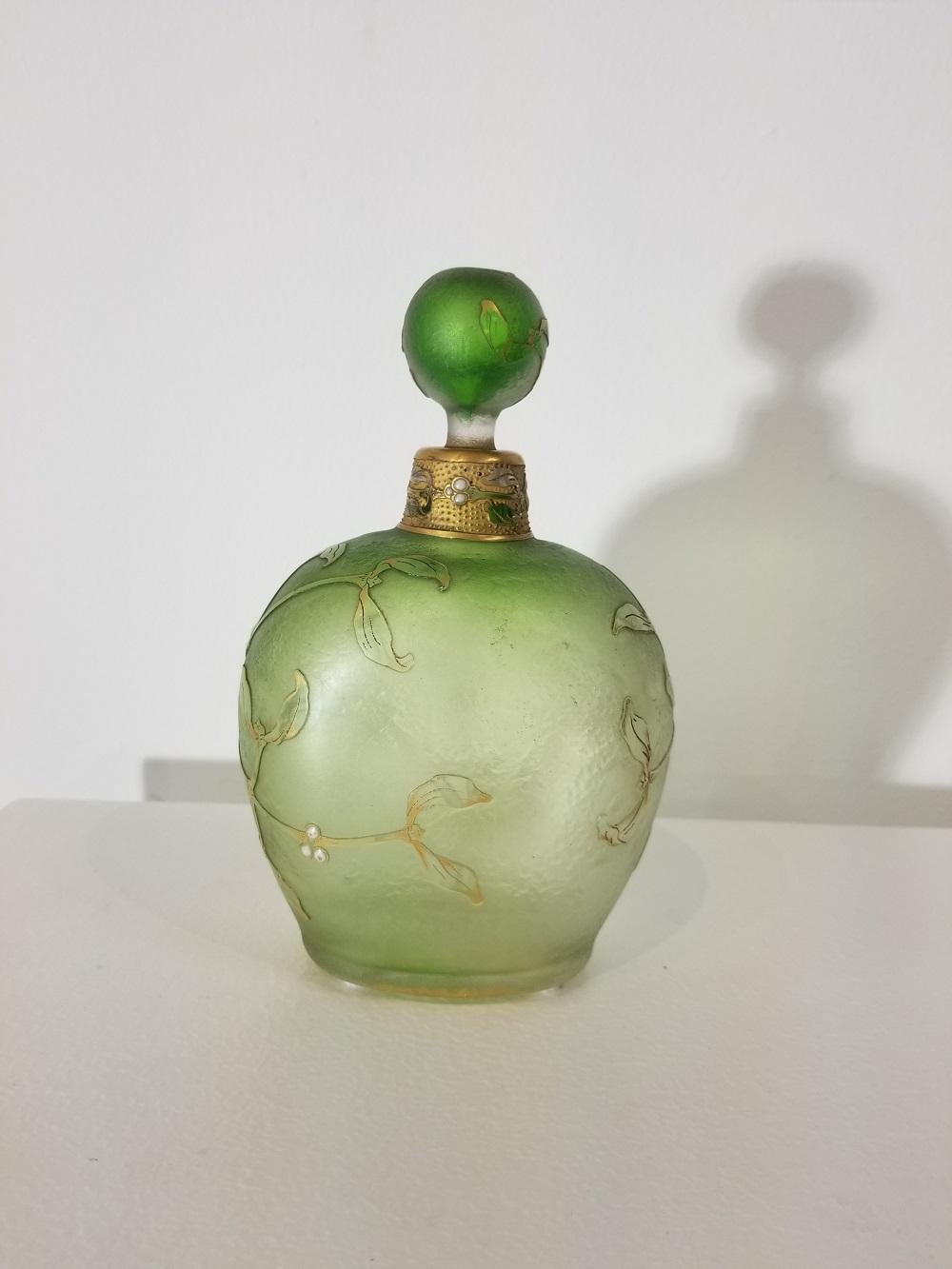 Fait main Bouteille en verre antique Daum Nancy avec bouchon