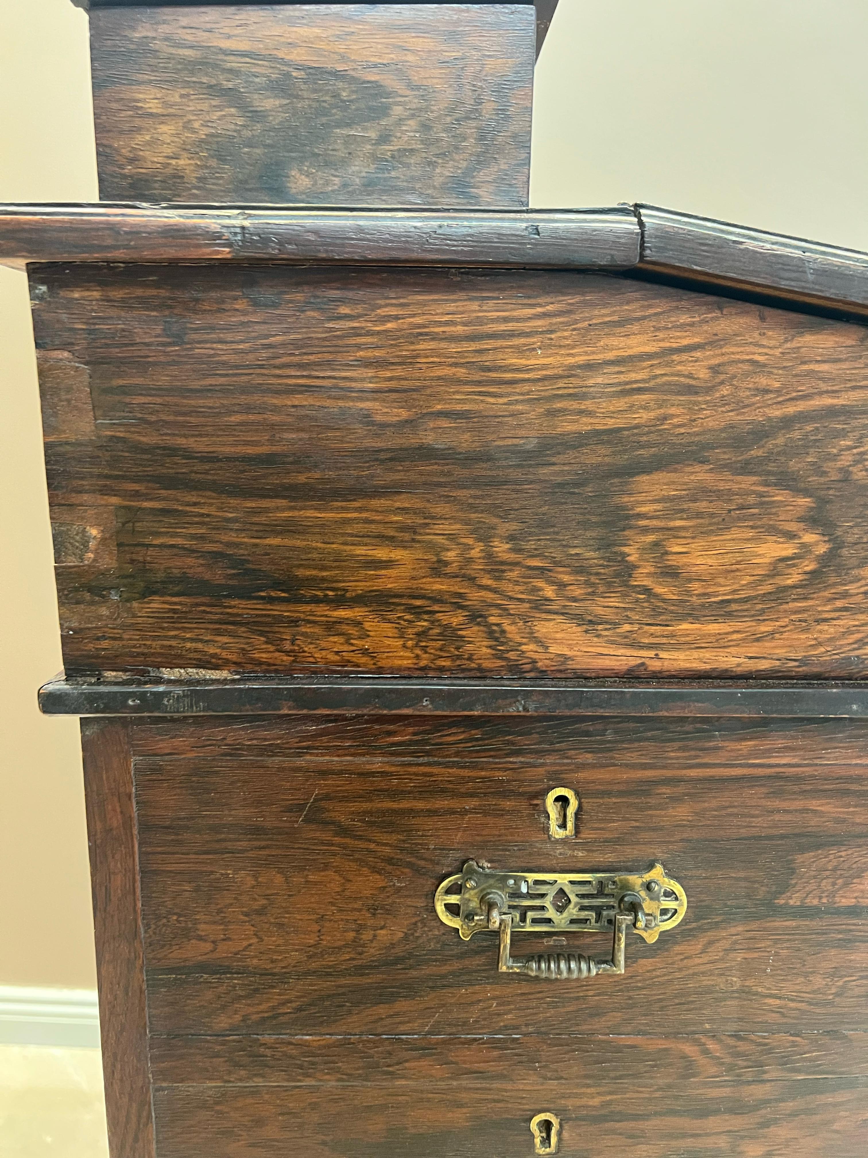 Antico scrittoio Davenport del XIX secolo Biedermeier con intarsi in oro del 1830 circa in vendita 8