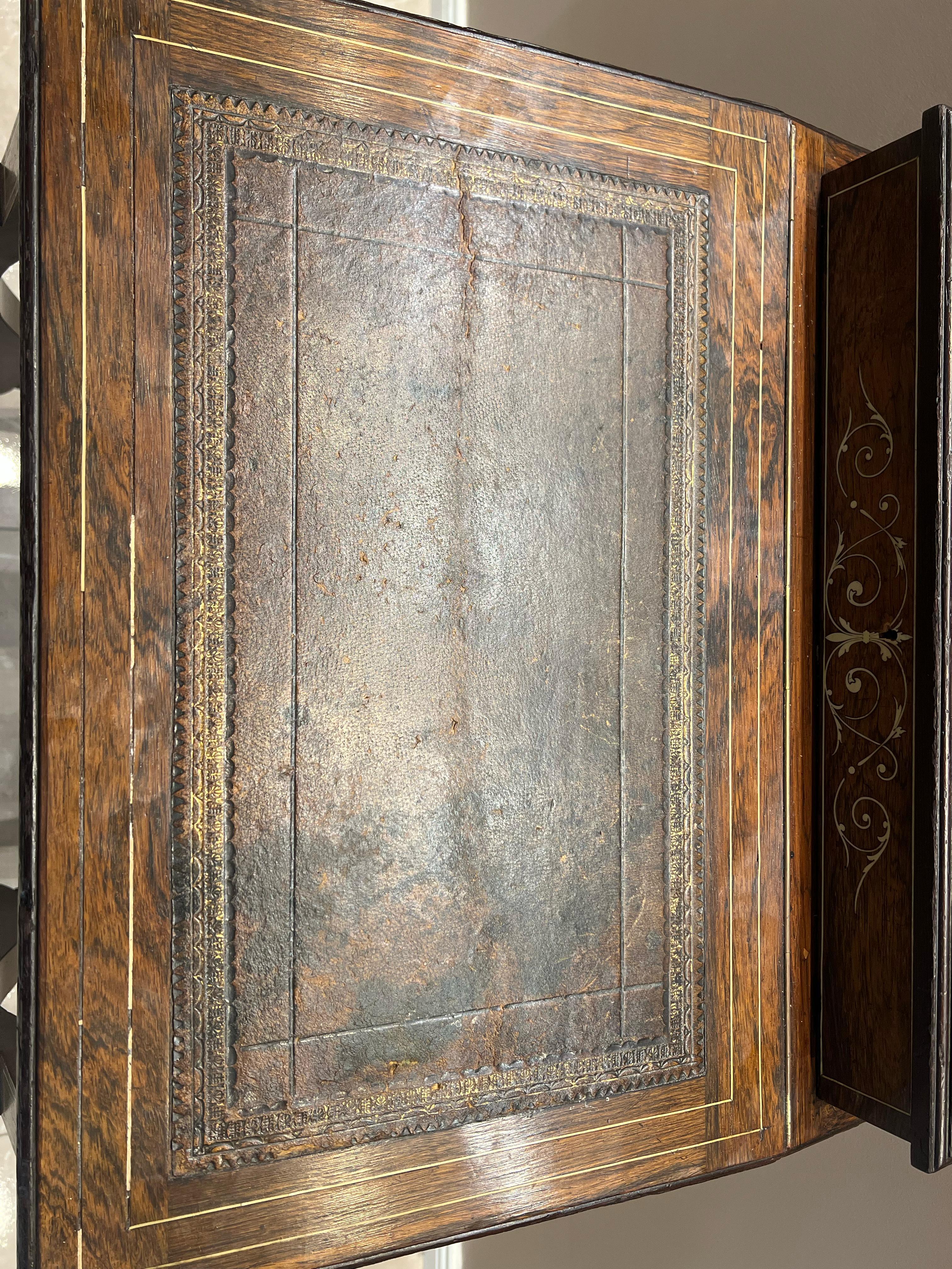 Antico scrittoio Davenport del XIX secolo Biedermeier con intarsi in oro del 1830 circa in vendita 10