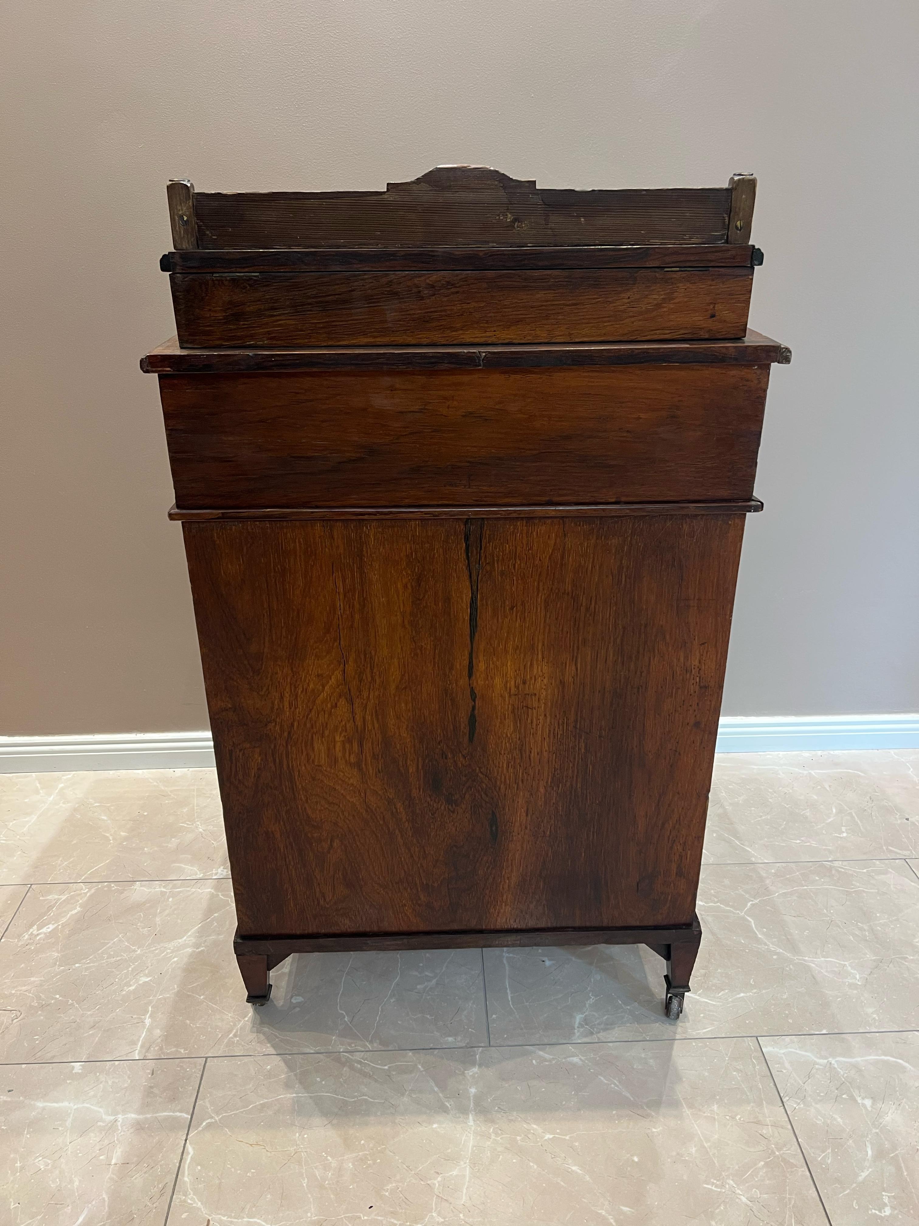 Antico scrittoio Davenport del XIX secolo Biedermeier con intarsi in oro del 1830 circa in vendita 12
