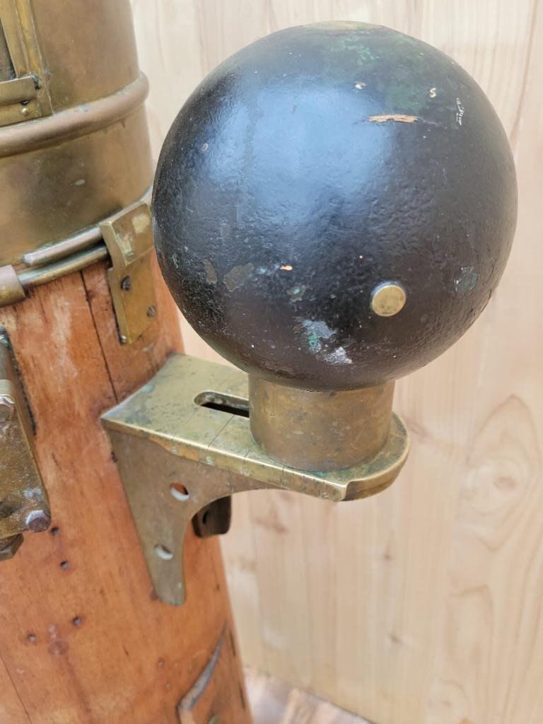 Antike Davies & Co Shopfitters Patt. 196 Yacht Binnacle und Kompass, Vintage (amerikanisch) im Angebot