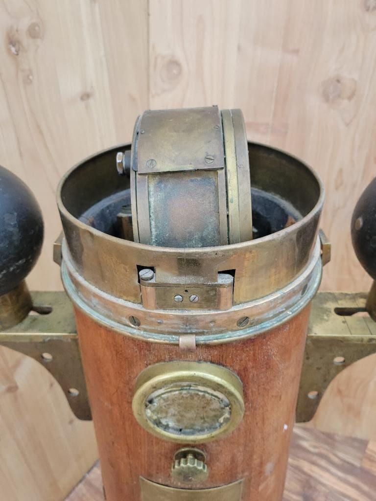 Antike Davies & Co Shopfitters Patt. 196 Yacht Binnacle und Kompass, Vintage (Messing) im Angebot