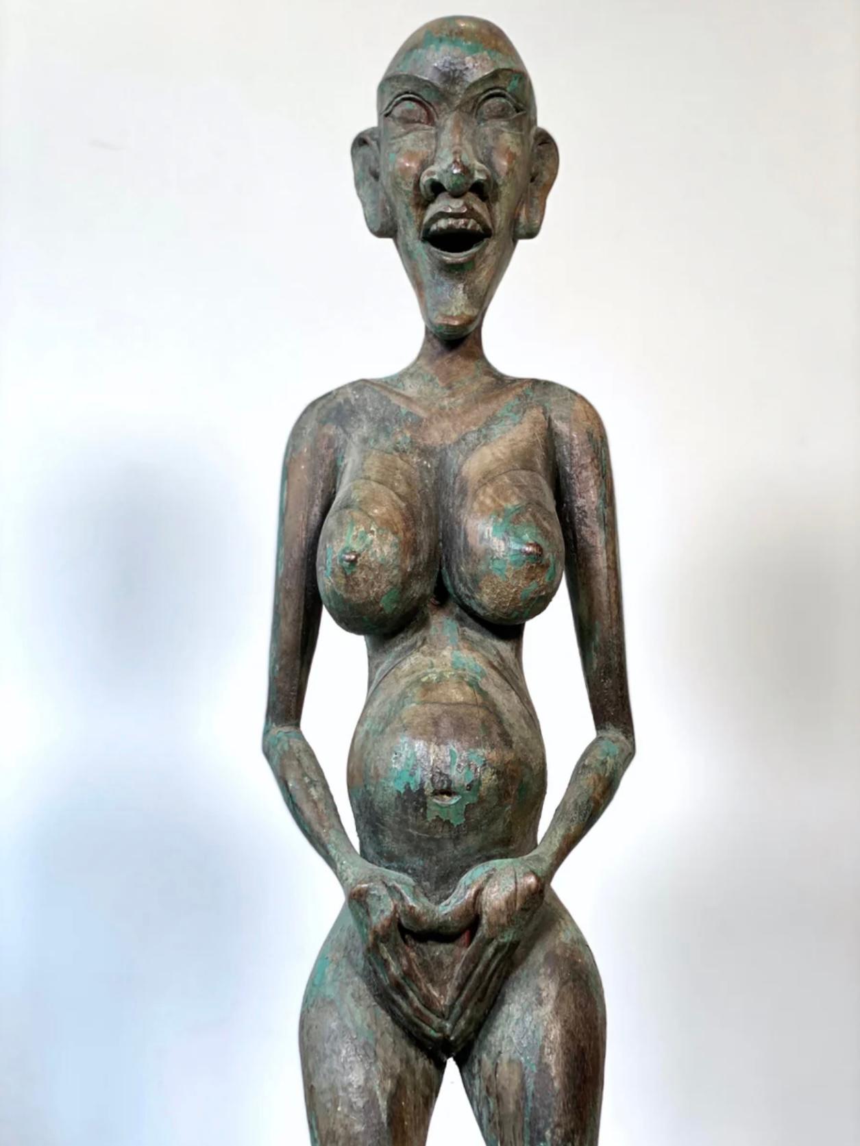 Tribal ANTIQUE SCULPTURE DE FERTILITE DAYAK SHAMAN STATUE EN BOIS DE FER KALIMANTAN BORNEO 94cm en vente
