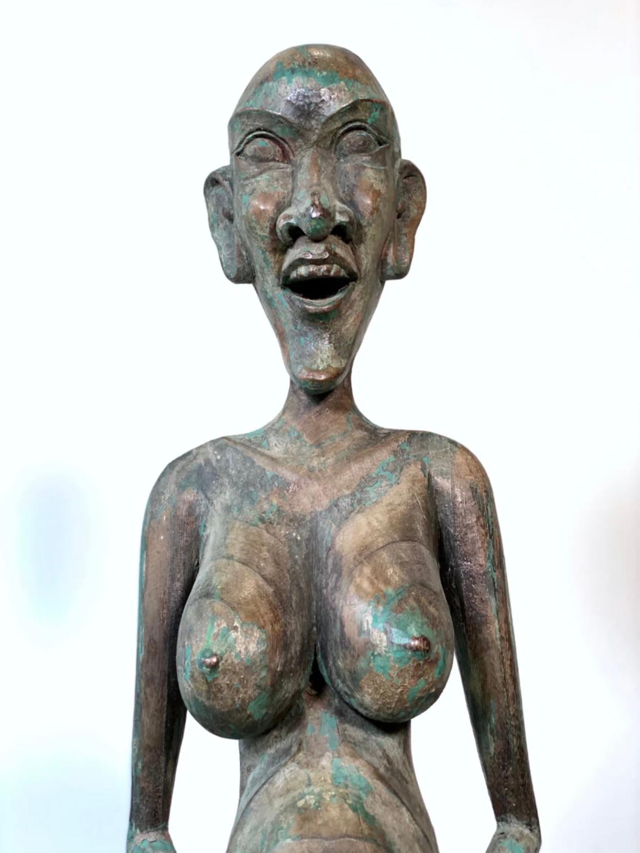 Indonésien ANTIQUE SCULPTURE DE FERTILITE DAYAK SHAMAN STATUE EN BOIS DE FER KALIMANTAN BORNEO 94cm en vente