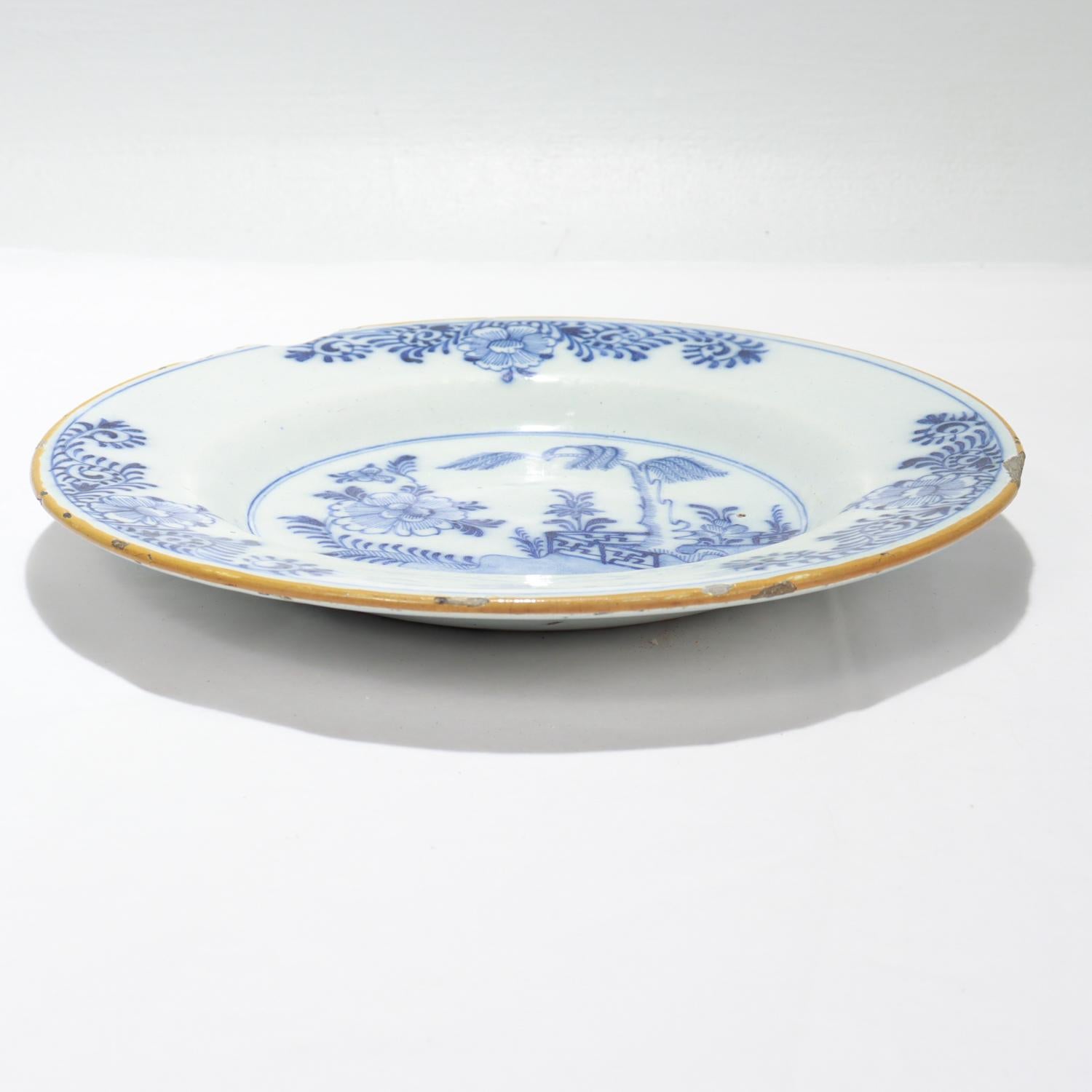 Antiguo plato de cerámica De Porceleyne Bijl Chinese Garden Chinoiserie Dutch Delft Holandés en venta