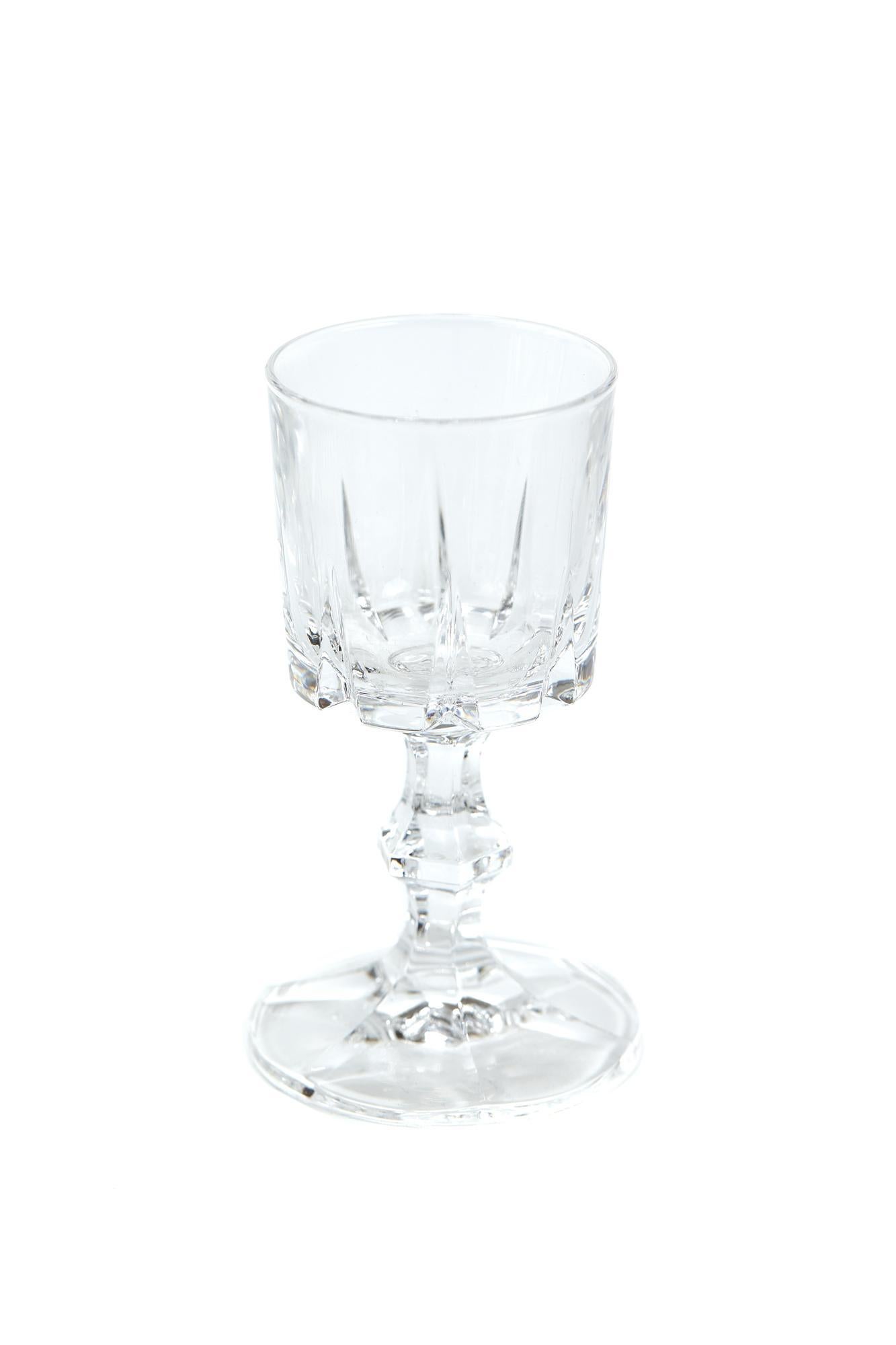 XIXe siècle Carafe à décanter ancienne sur plateau en métal argenté en vente