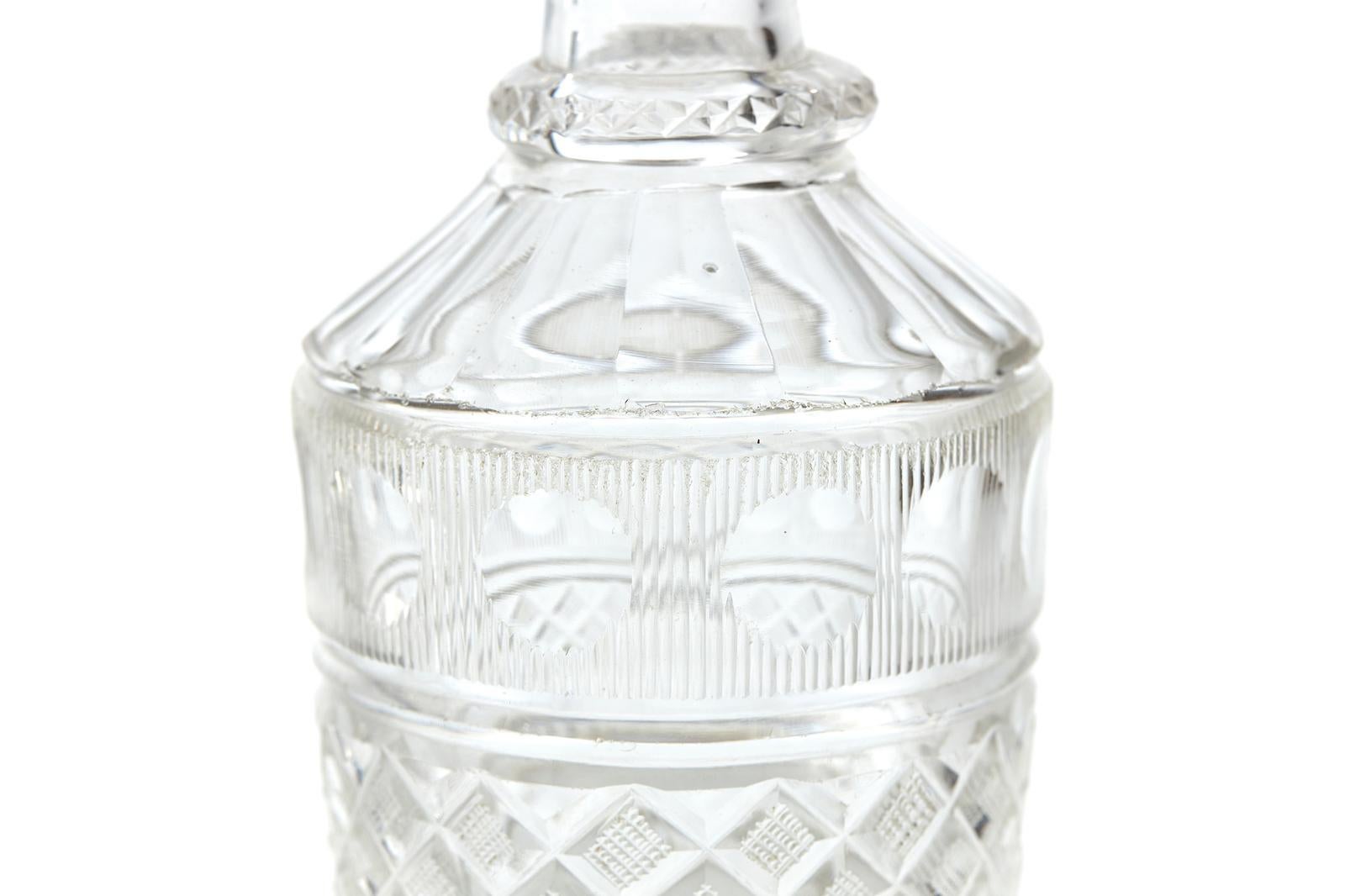 Carafe à décanter ancienne sur plateau en métal argenté en vente 2