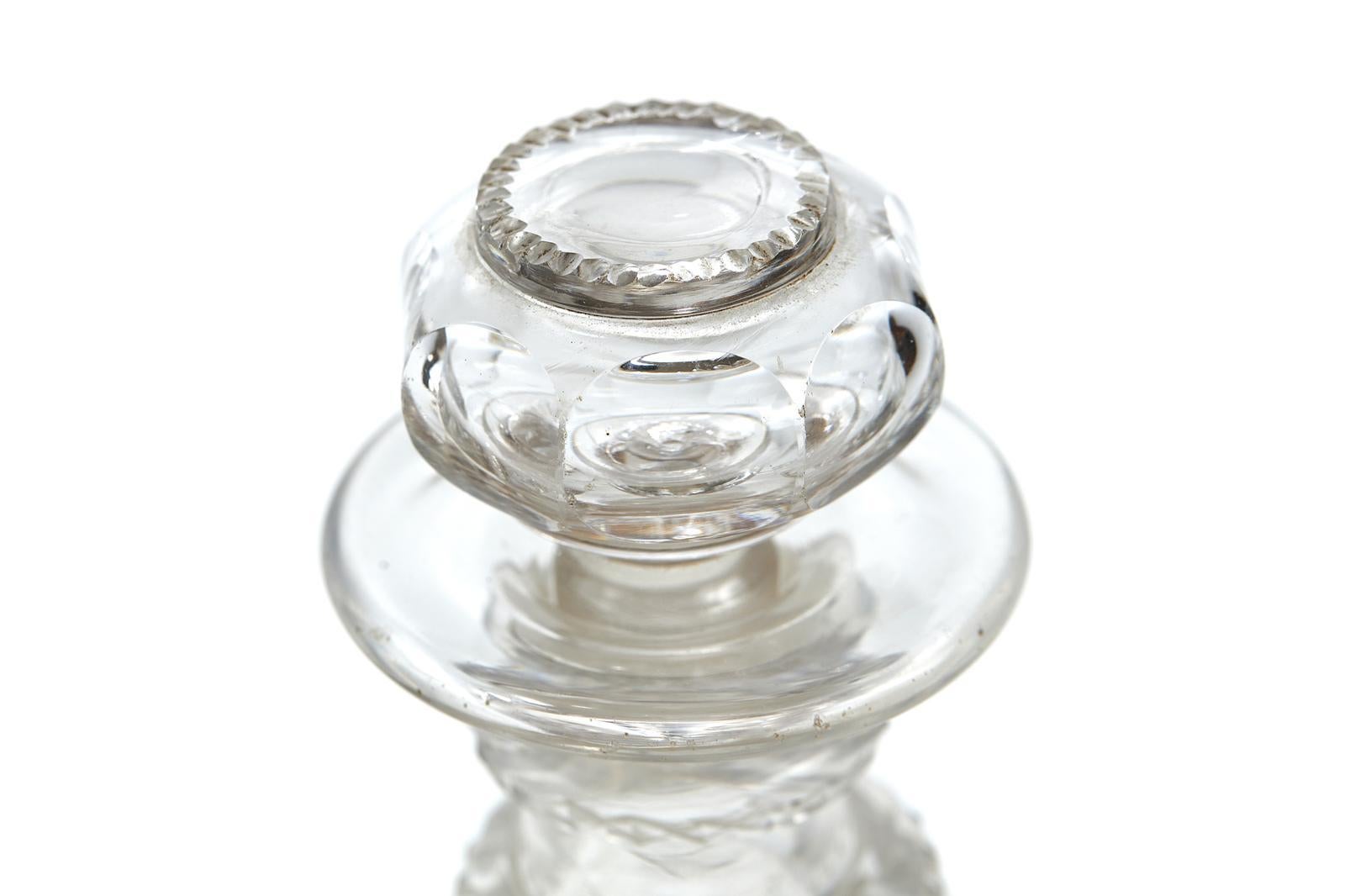 Carafe à décanter ancienne sur plateau en métal argenté en vente 4