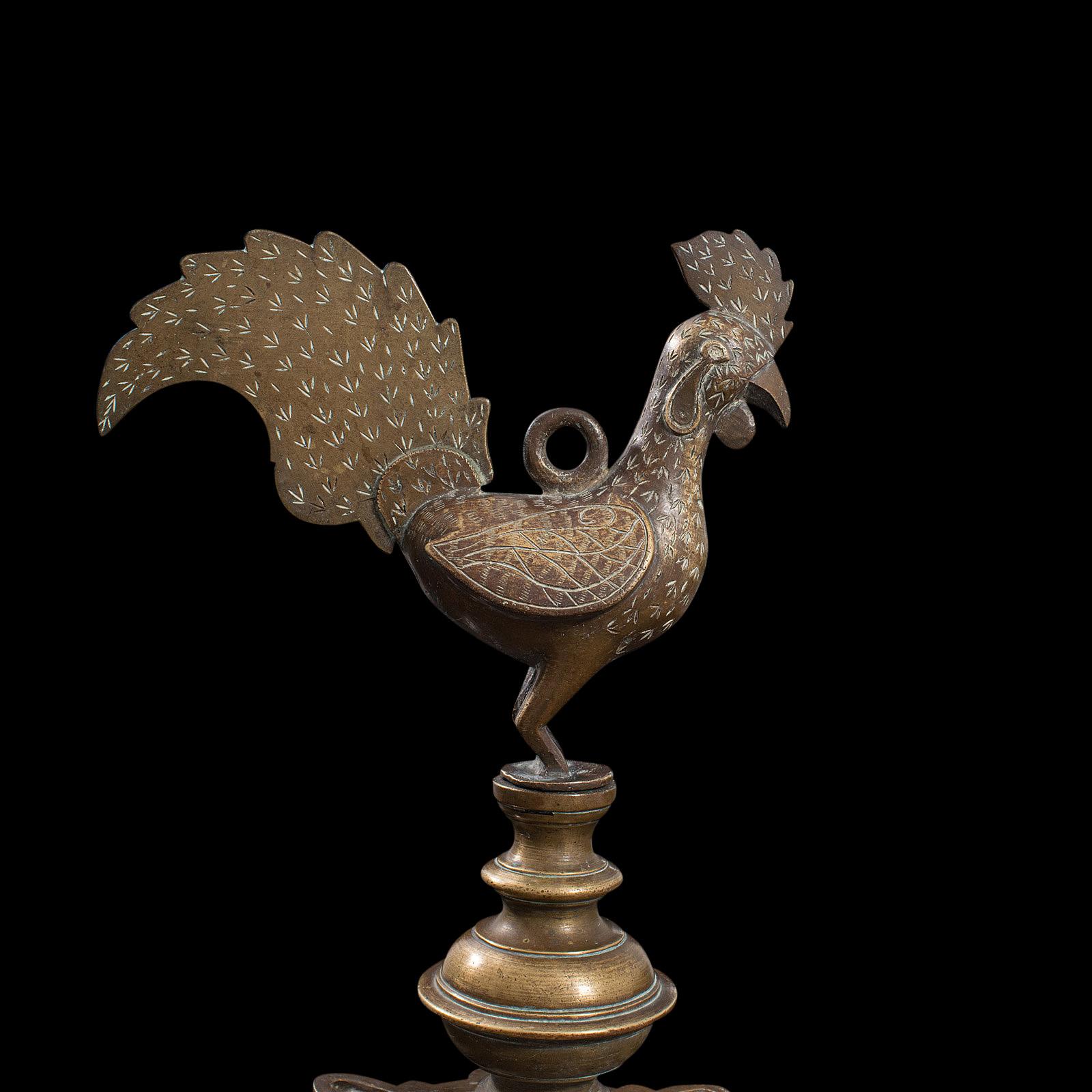 Lampe à huile ancienne en forme de carafe, indienne, bronze, Hamsa, oiseau, fin du XIXe siècle en vente 4