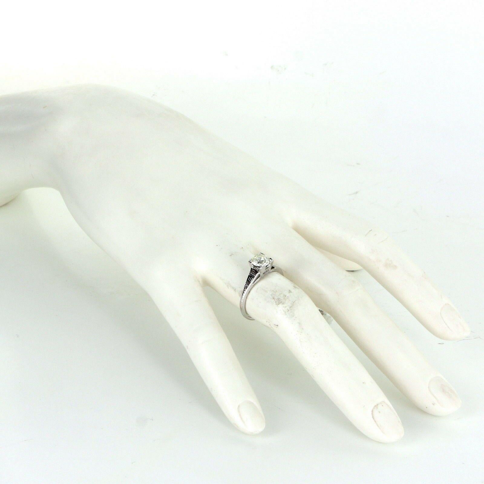 Women's Antique Deco 0.85 Carat Diamond Ring Vintage 18 Karat White Gold Estate For Sale