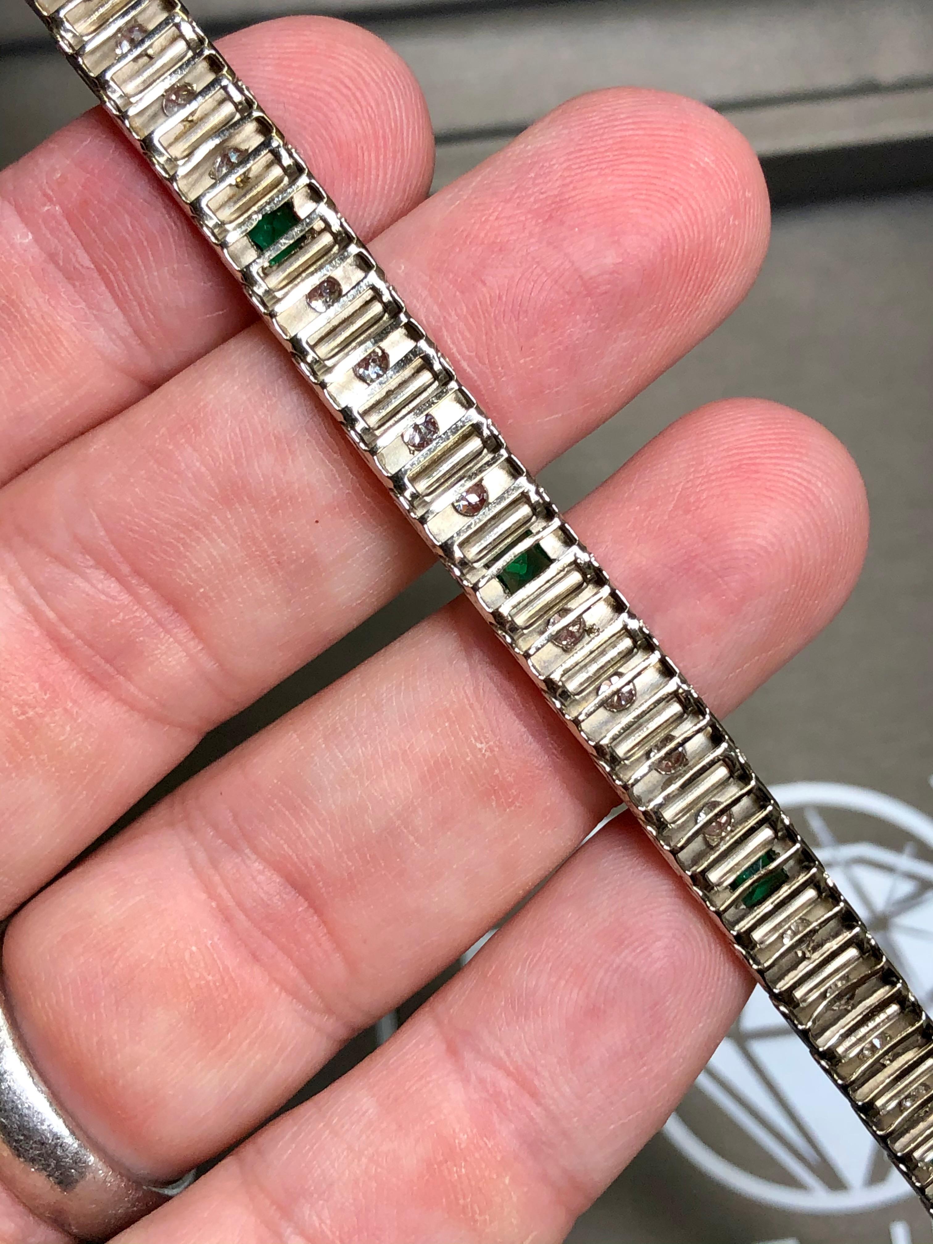 Antikes Deco 14K europäisches Diamant-Smaragd-Armband 7 für Damen oder Herren im Angebot