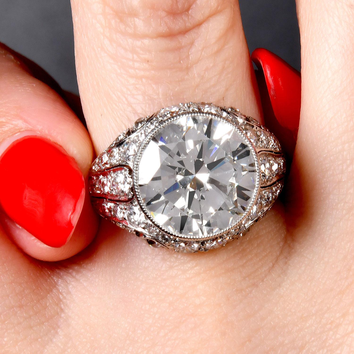 Antique Deco 7.96 carat Diamond Platinum Engagement Ring 4