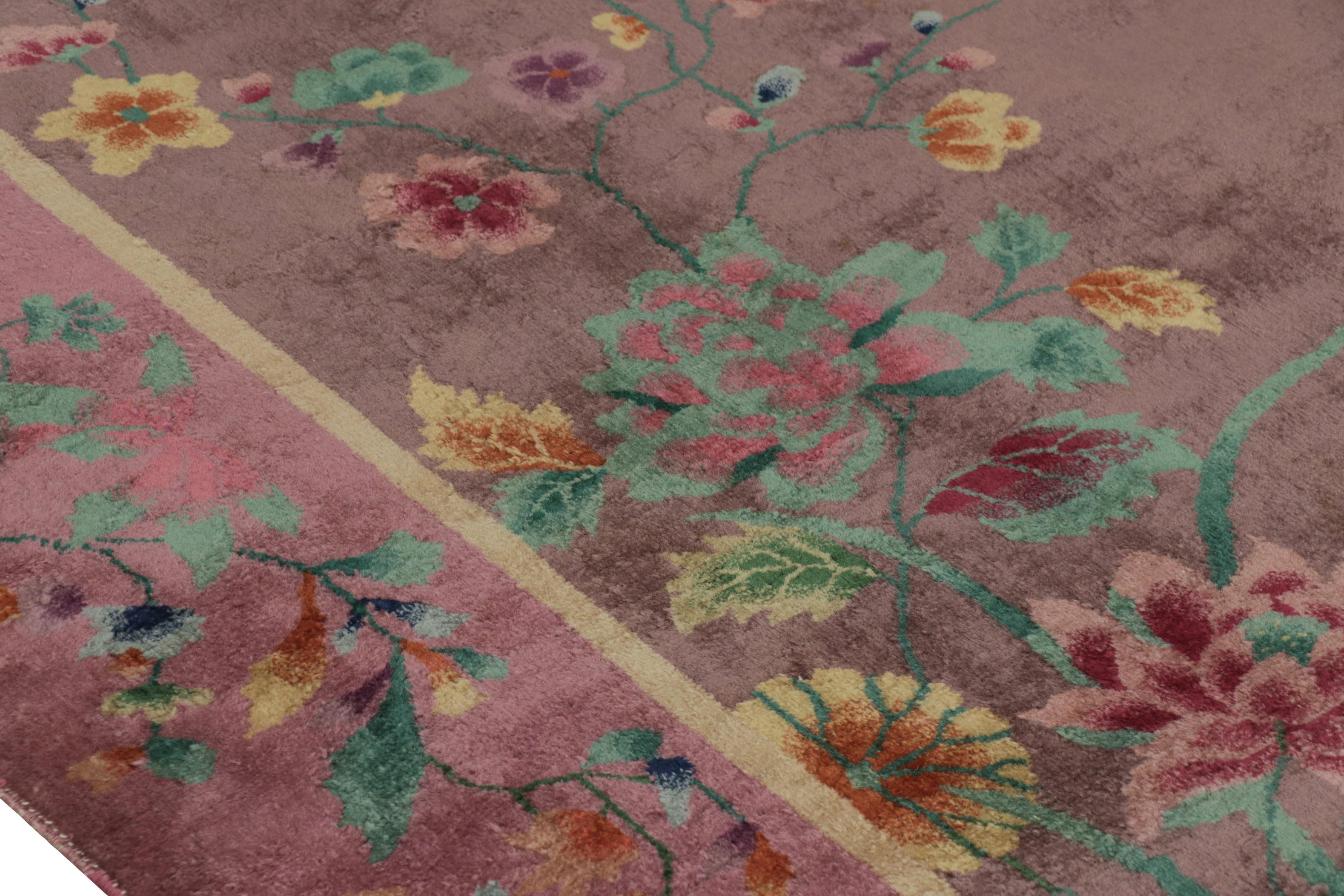 Alfombra china antigua de lana y seda púrpura de Rug & Kilim Art Decó en venta