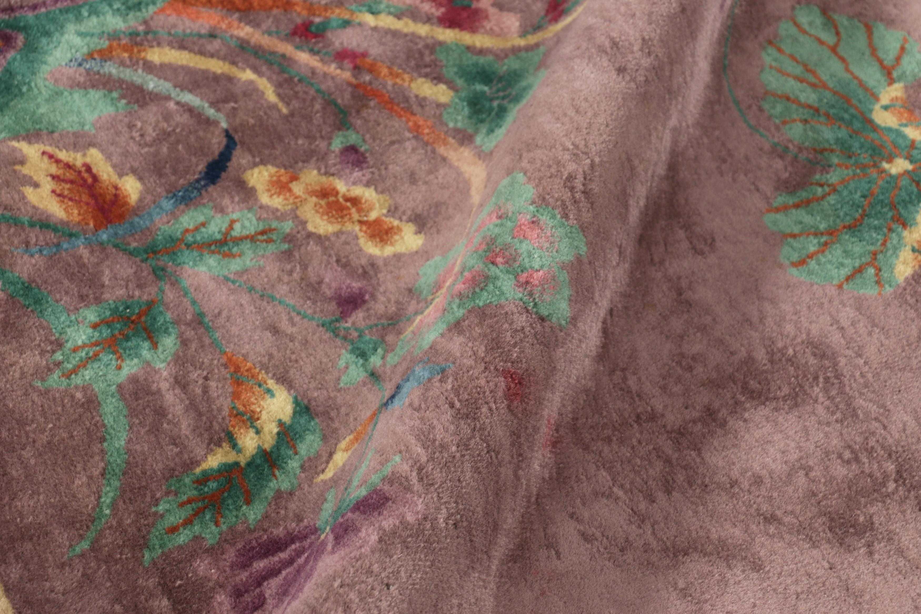 Alfombra china antigua de lana y seda púrpura de Rug & Kilim Lana en venta