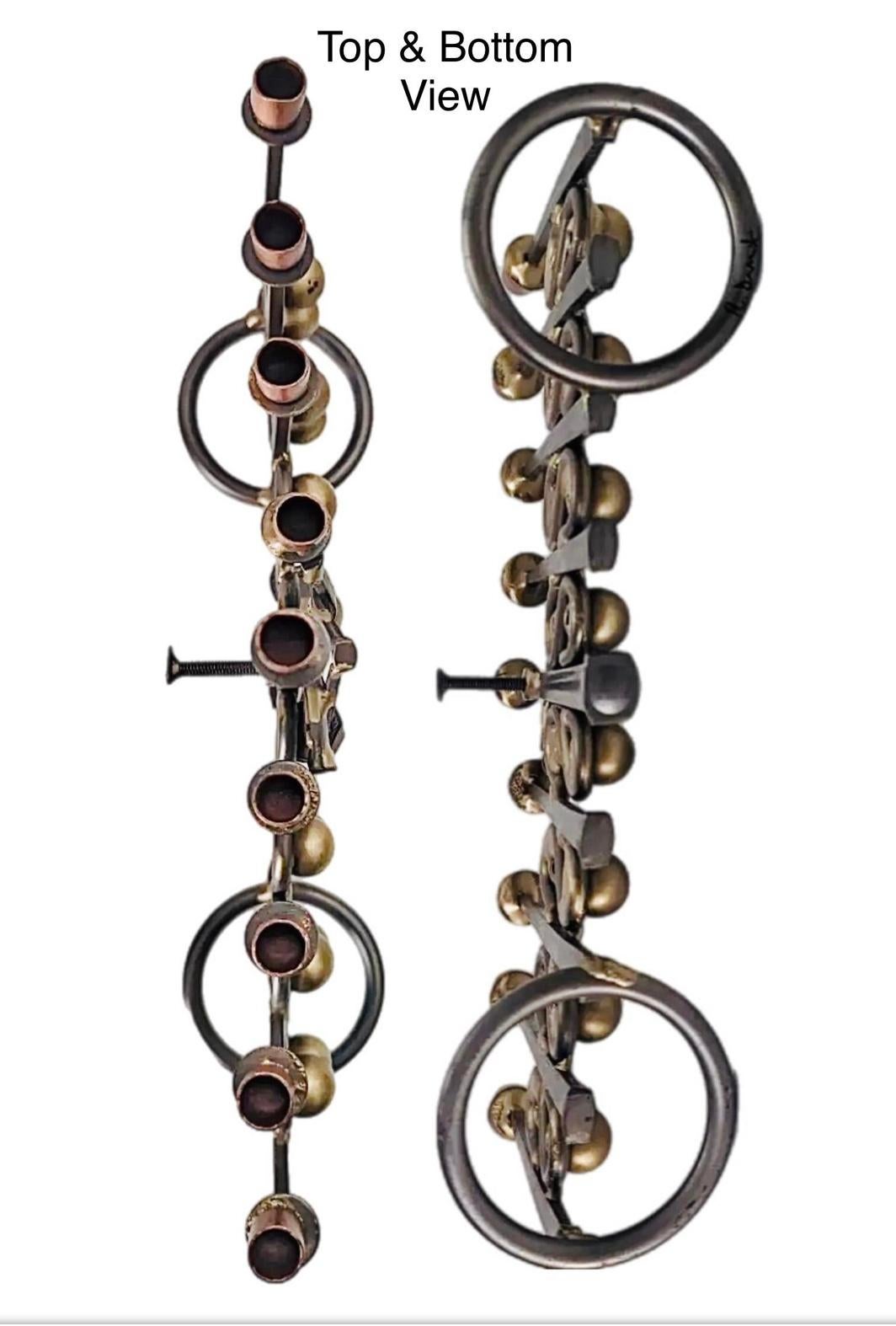 Antica scultura Menorah in metallo misto artigianale Bauhaus, firmata In condizioni buone in vendita a St.Petersburg, FL