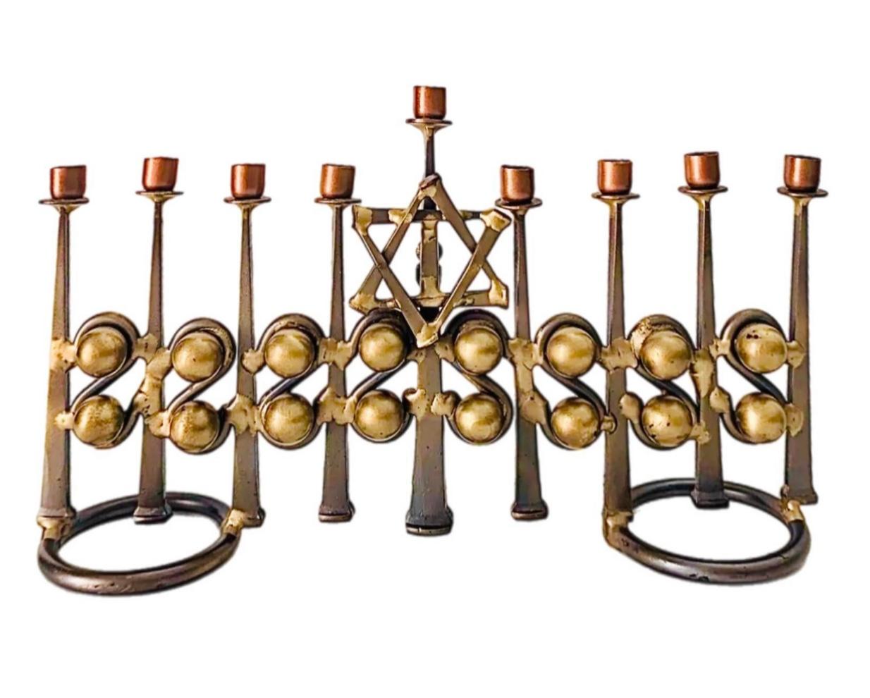 Antica scultura Menorah in metallo misto artigianale Bauhaus, firmata in vendita 1