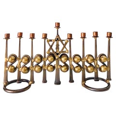 Antica scultura Menorah in metallo misto artigianale Bauhaus, firmata