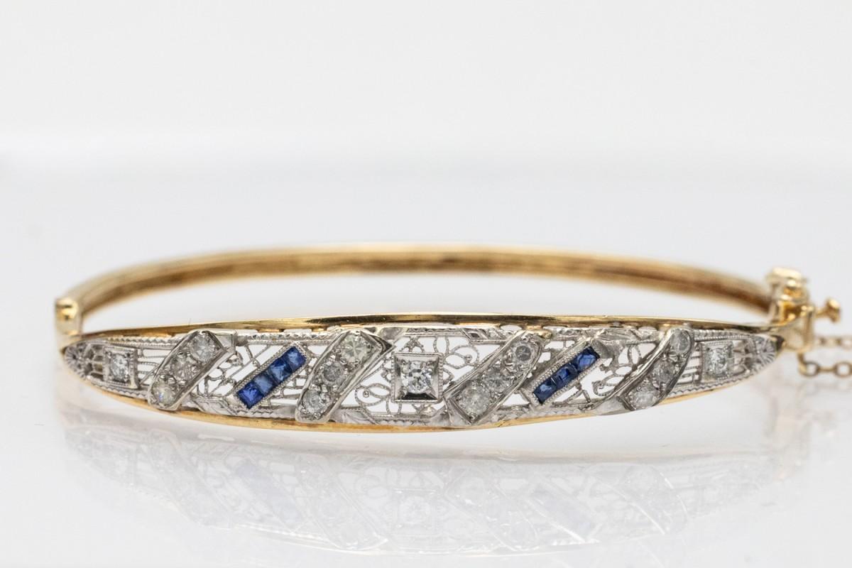 Antiguo brazalete decorativo de oro con diamantes, hacia 1920