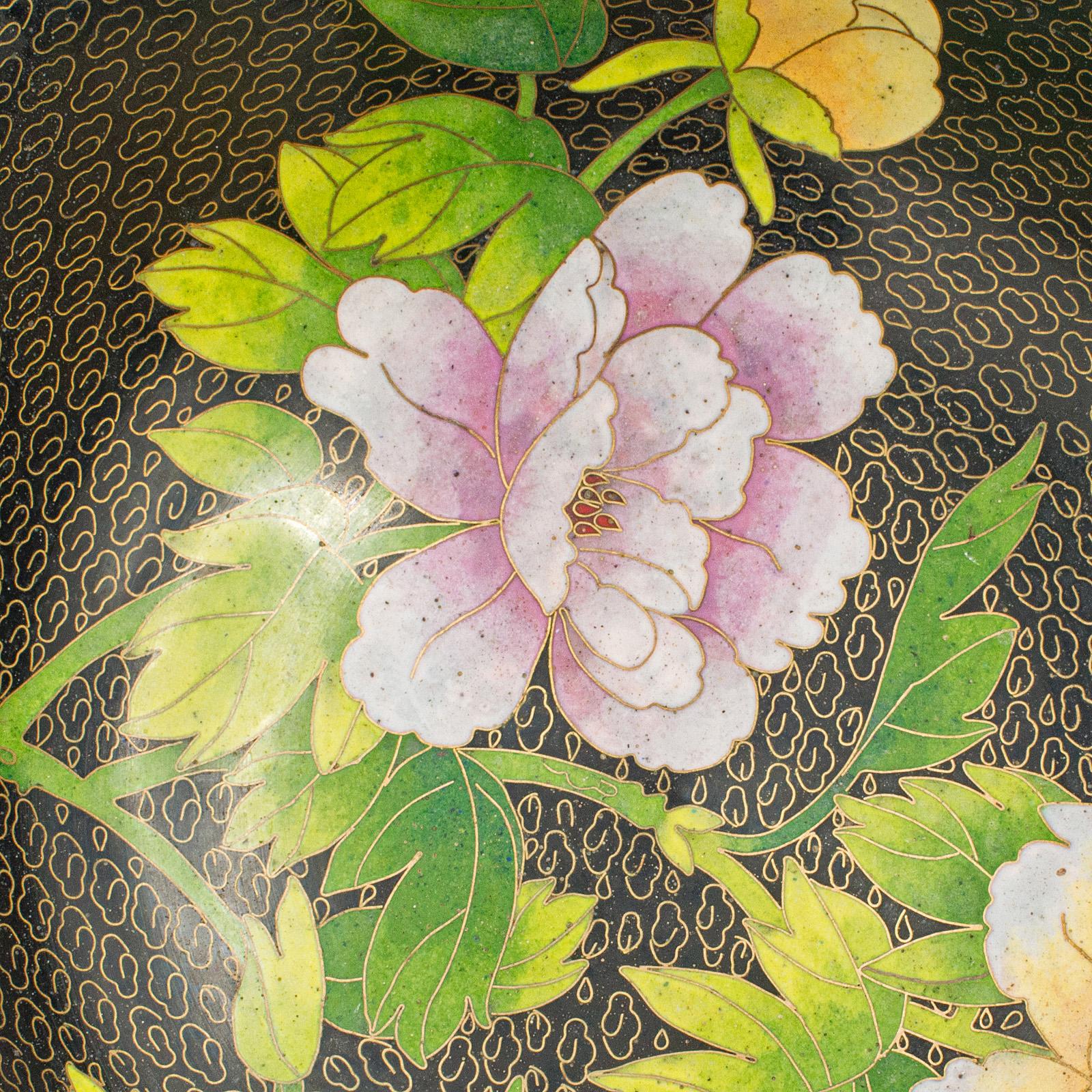 20ième siècle Bol décoratif japonais ancien, cloisonné, bonbon, plat à raisins, vers 1920 en vente