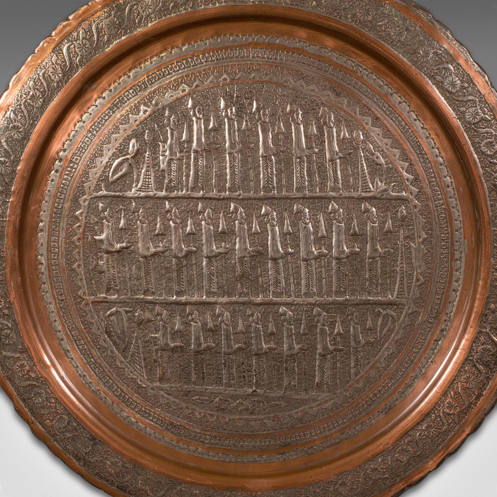 Antike dekorative Platte, türkisch, Kupfer, Repousse, Wandteller, viktorianisch (Türkisch) im Angebot
