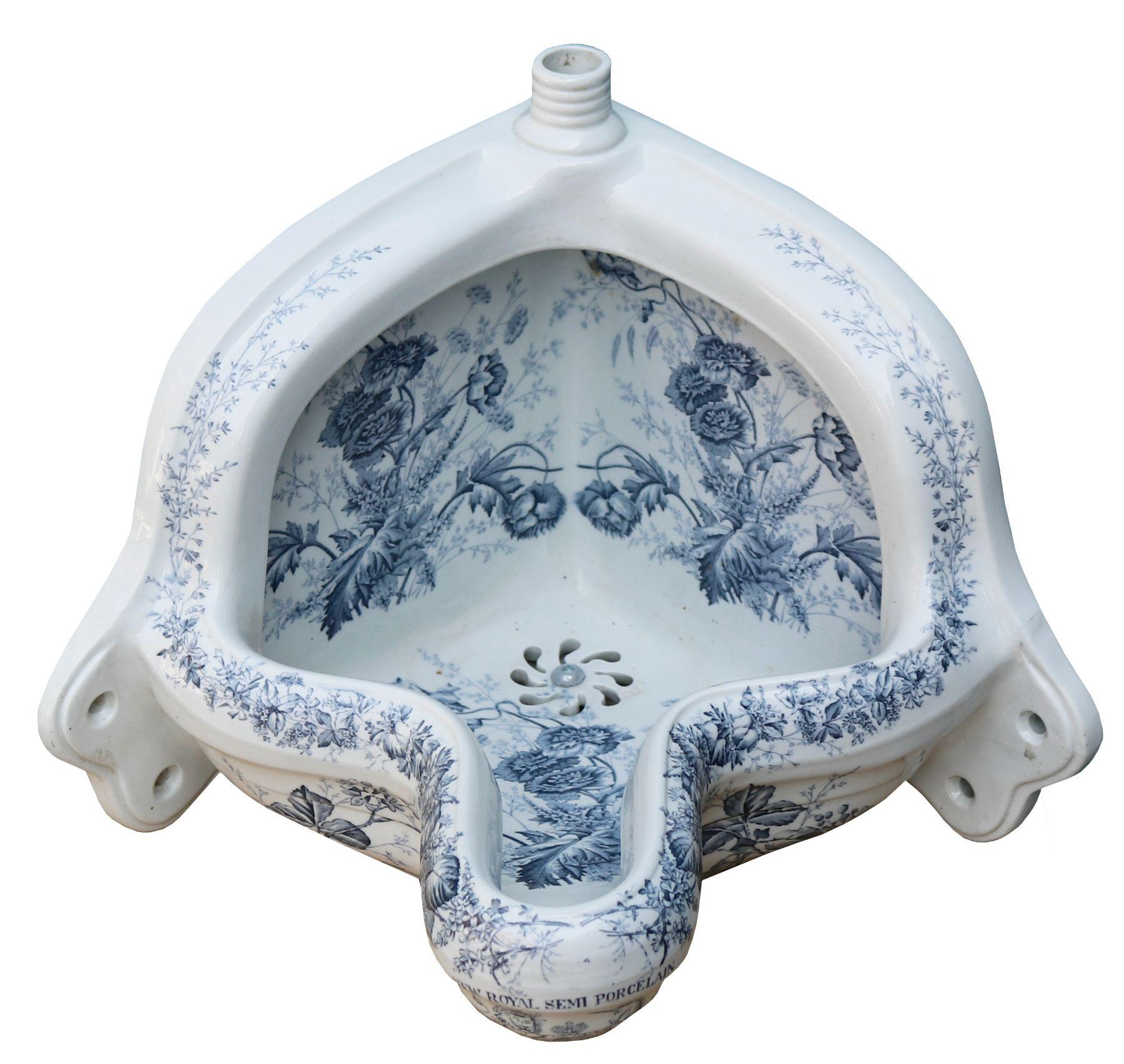Urinario de esquina decorativo antiguo con motivos florales siglo XIX en venta