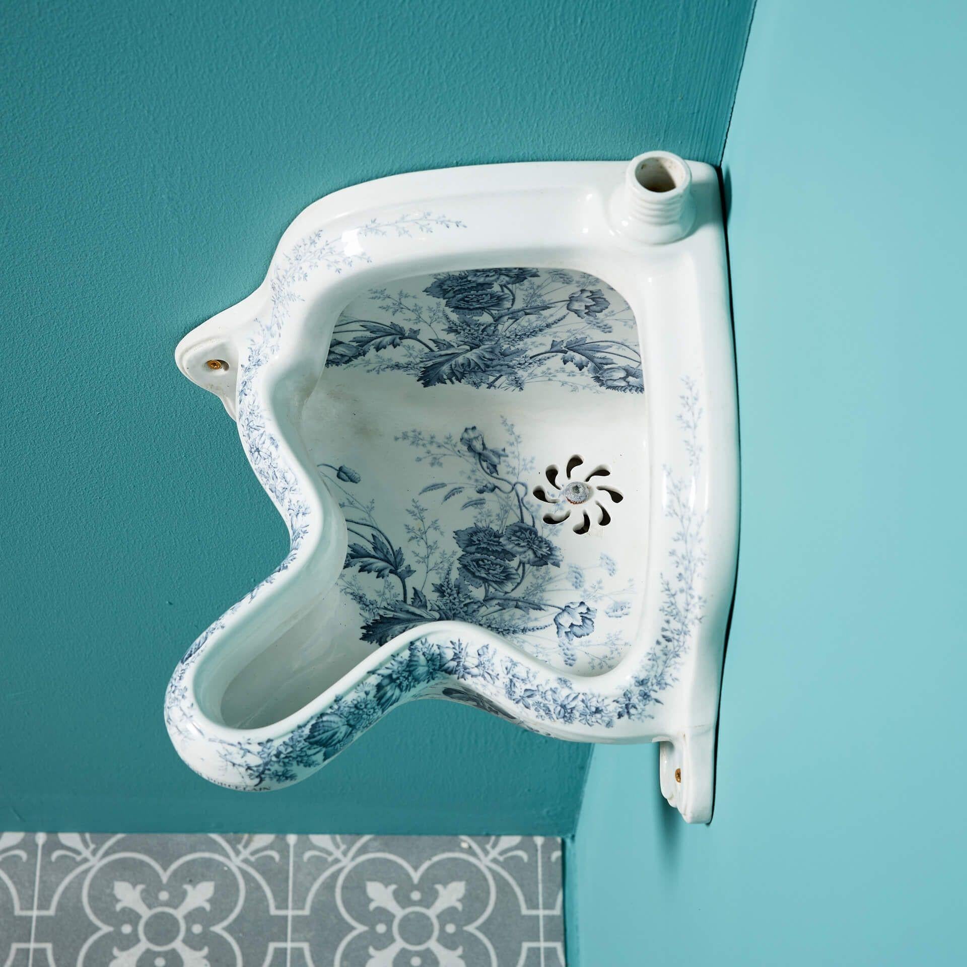 English Antique Victorian Corner Urinal with Floral Pattern For Sale