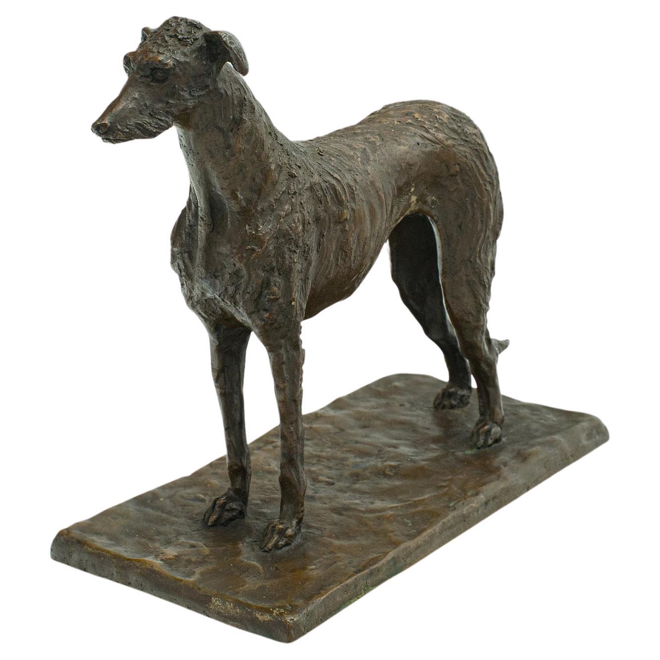 Figure décorative ancienne de chien en bronze autrichienne, chien viennois Borzoi, époque victorienne en vente