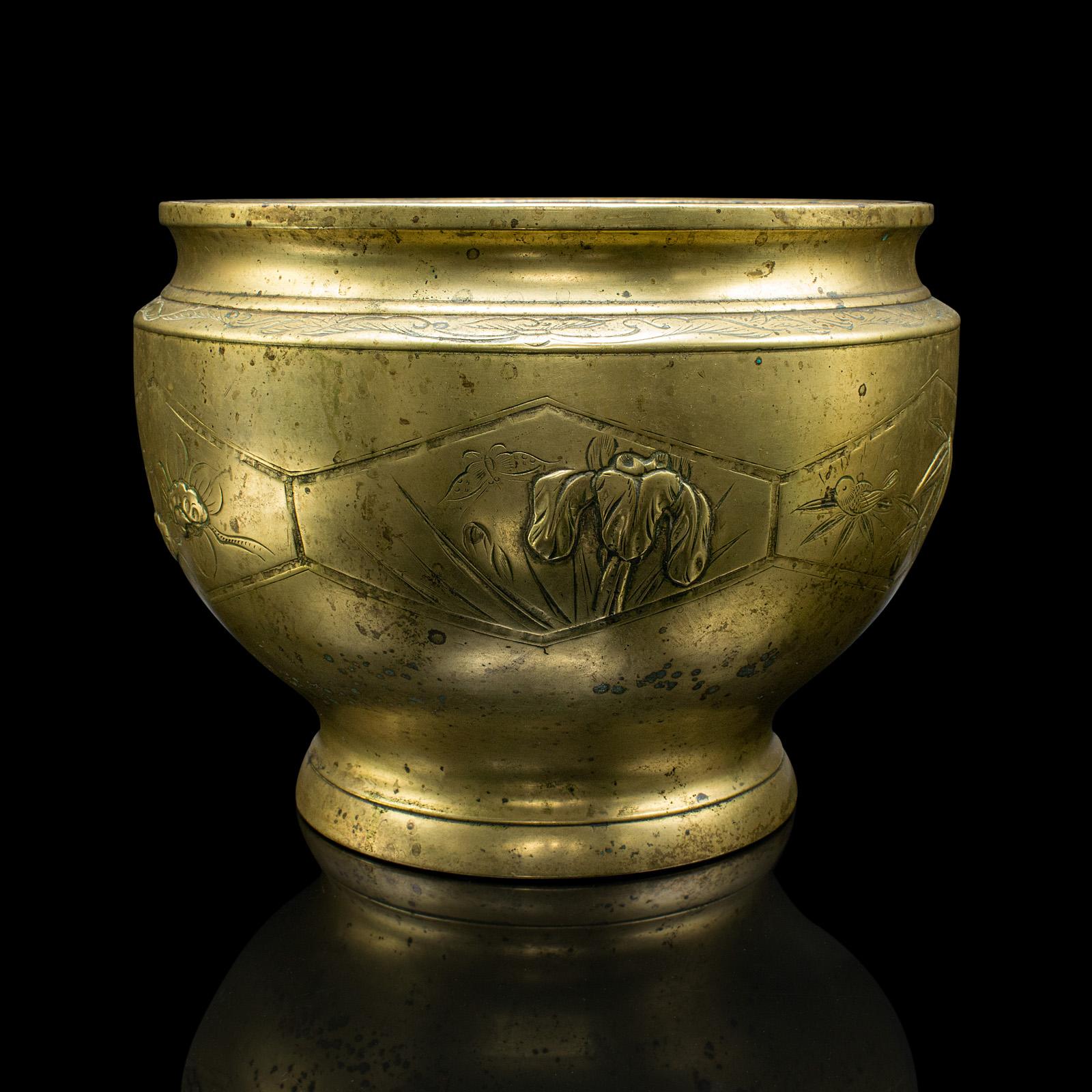 Japonais Jardinière décorative japonaise ancienne, laiton, pot de jardinière, victorienne, vers 1870 en vente