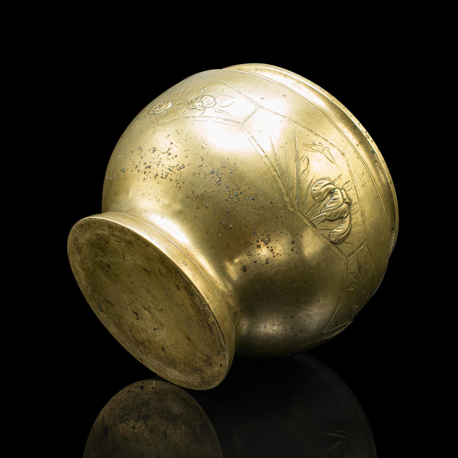 Laiton Jardinière décorative japonaise ancienne, laiton, pot de jardinière, victorienne, vers 1870 en vente