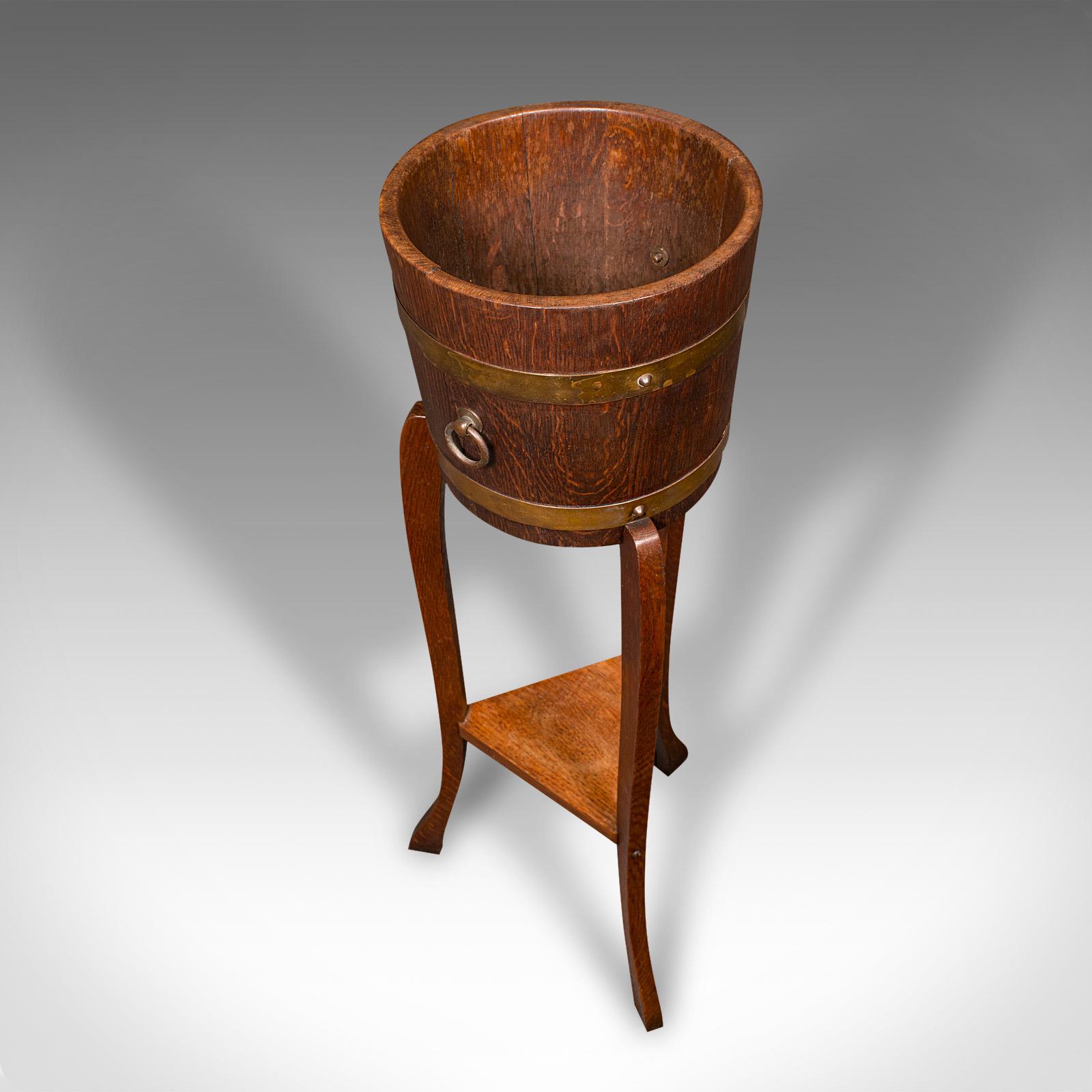 Début du 20ème siècle Ancien Stand de jardinière décorative, anglais, Oak Coopered, Planter, Circa 1920 en vente