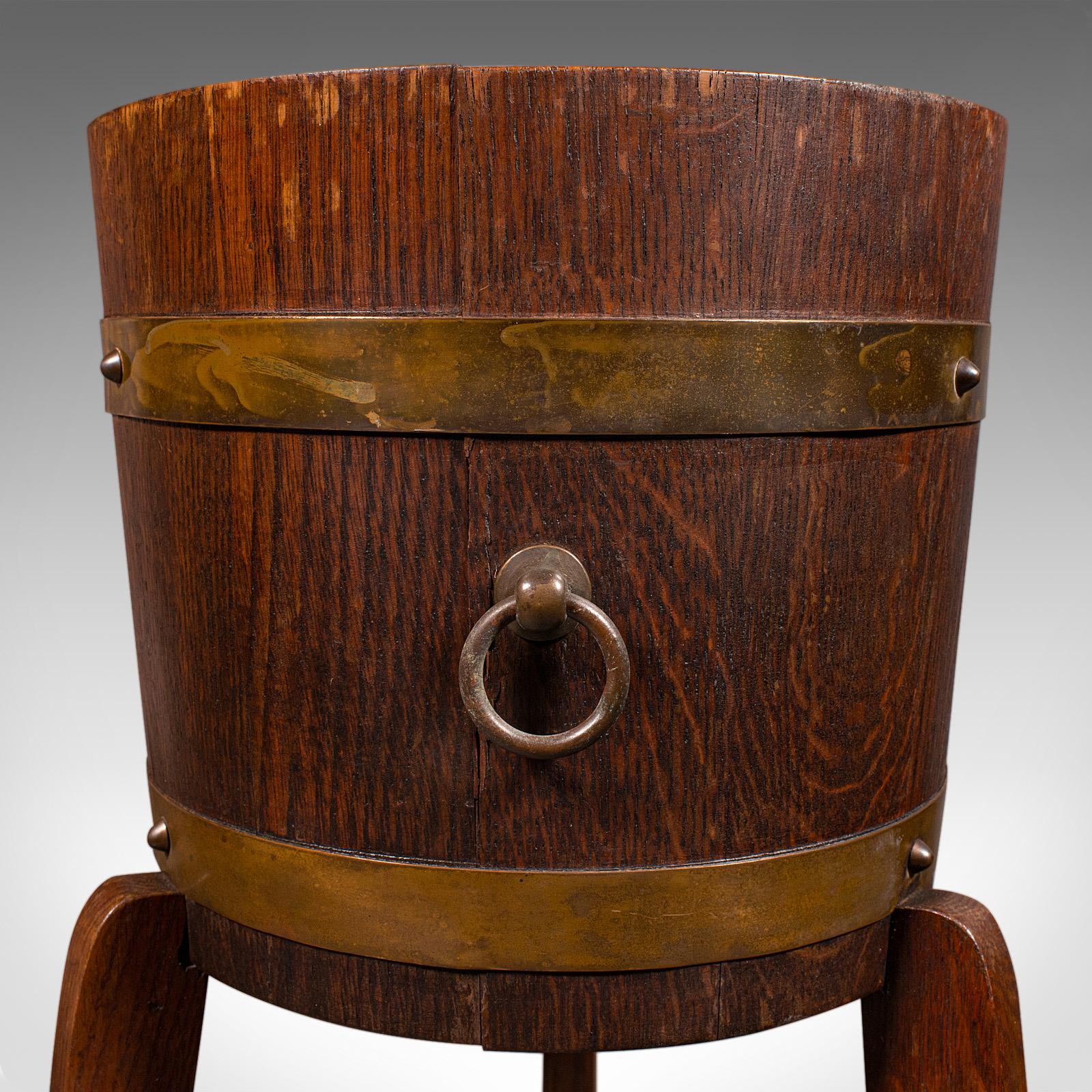 Laiton Ancien Stand de jardinière décorative, anglais, Oak Coopered, Planter, Circa 1920 en vente