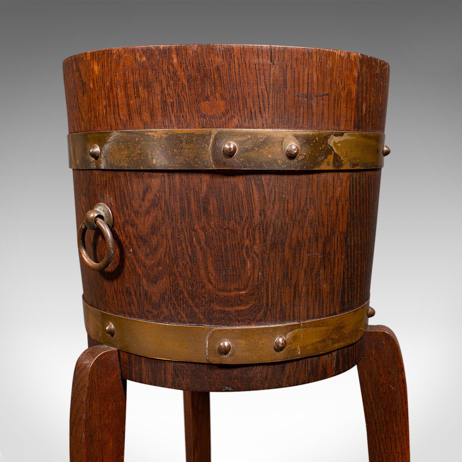Ancien Stand de jardinière décorative, anglais, Oak Coopered, Planter, Circa 1920 en vente 1