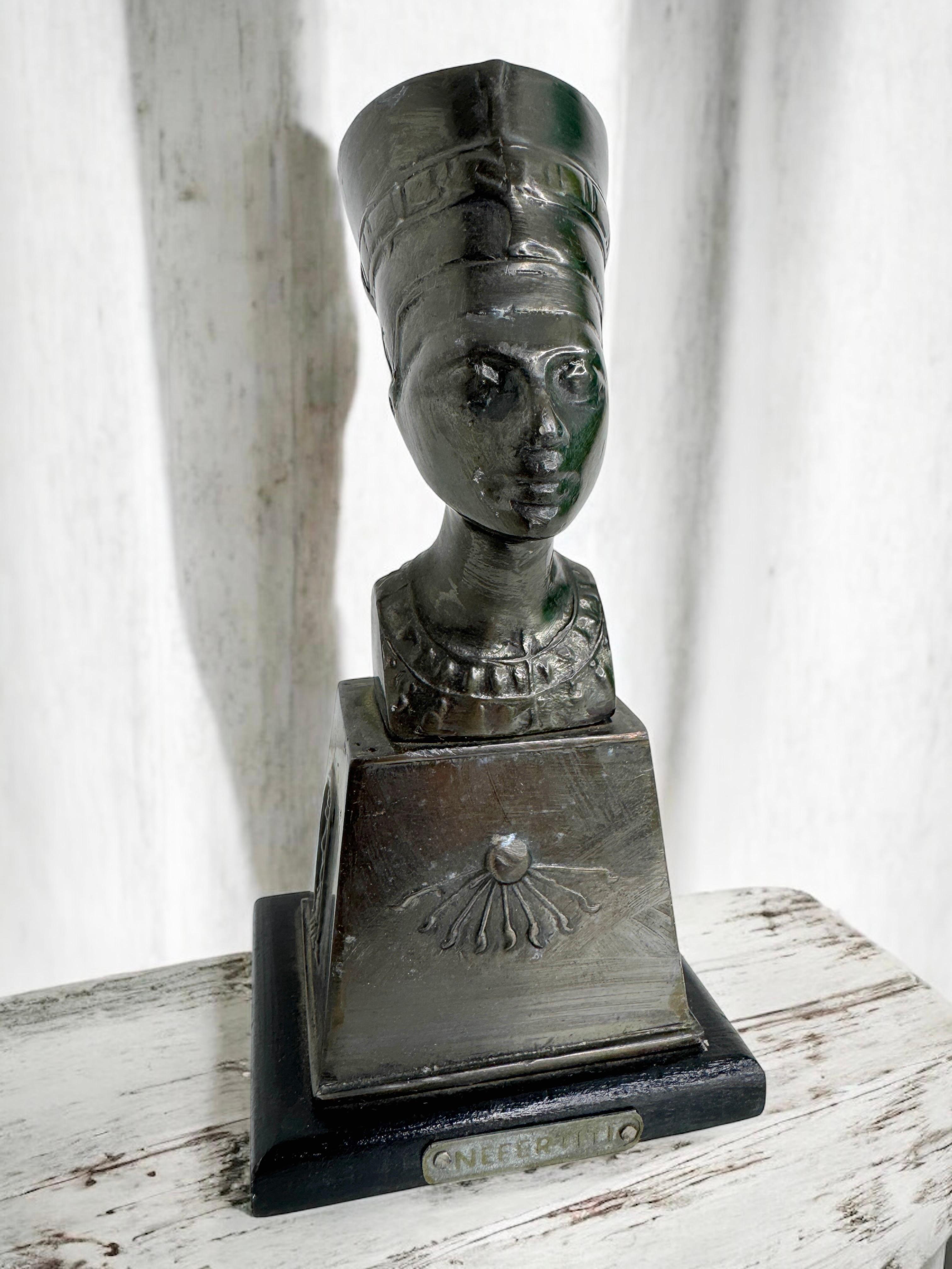 Early 20th Century Antique Decorative Nefertiti Egyptian Queen Metal Bust Statue France 1910s For Sale