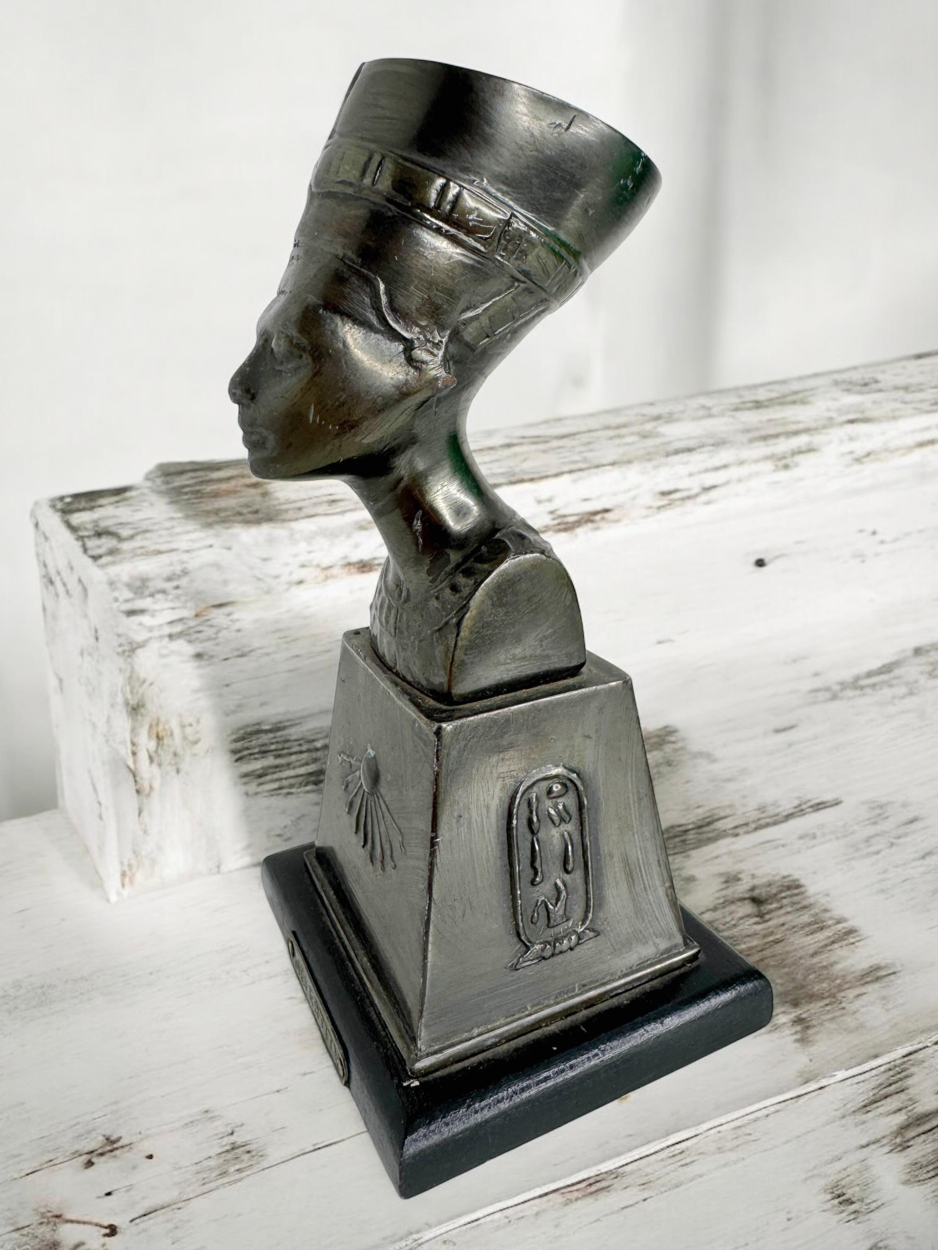 Antique Decorative Nefertiti Egyptian Queen Metal Bust Statue France 1910s For Sale 1