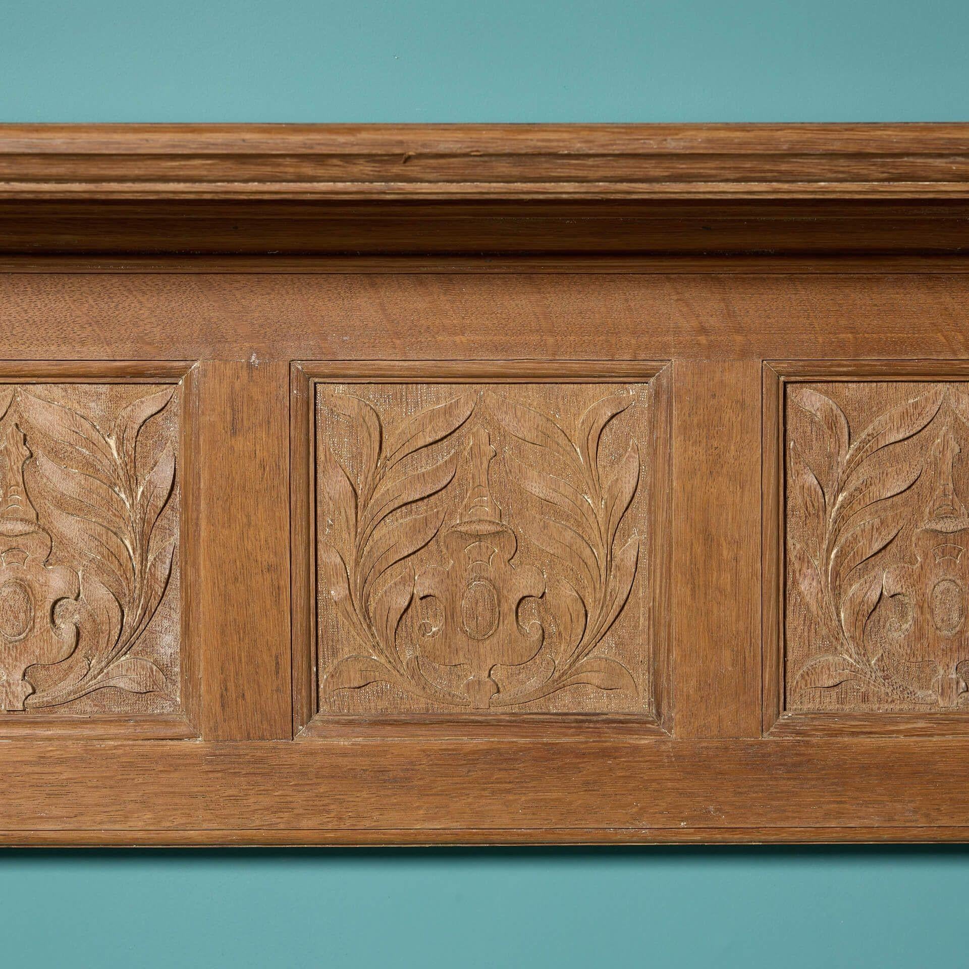 Inglese Antico caminetto vittoriano in Oak in vendita