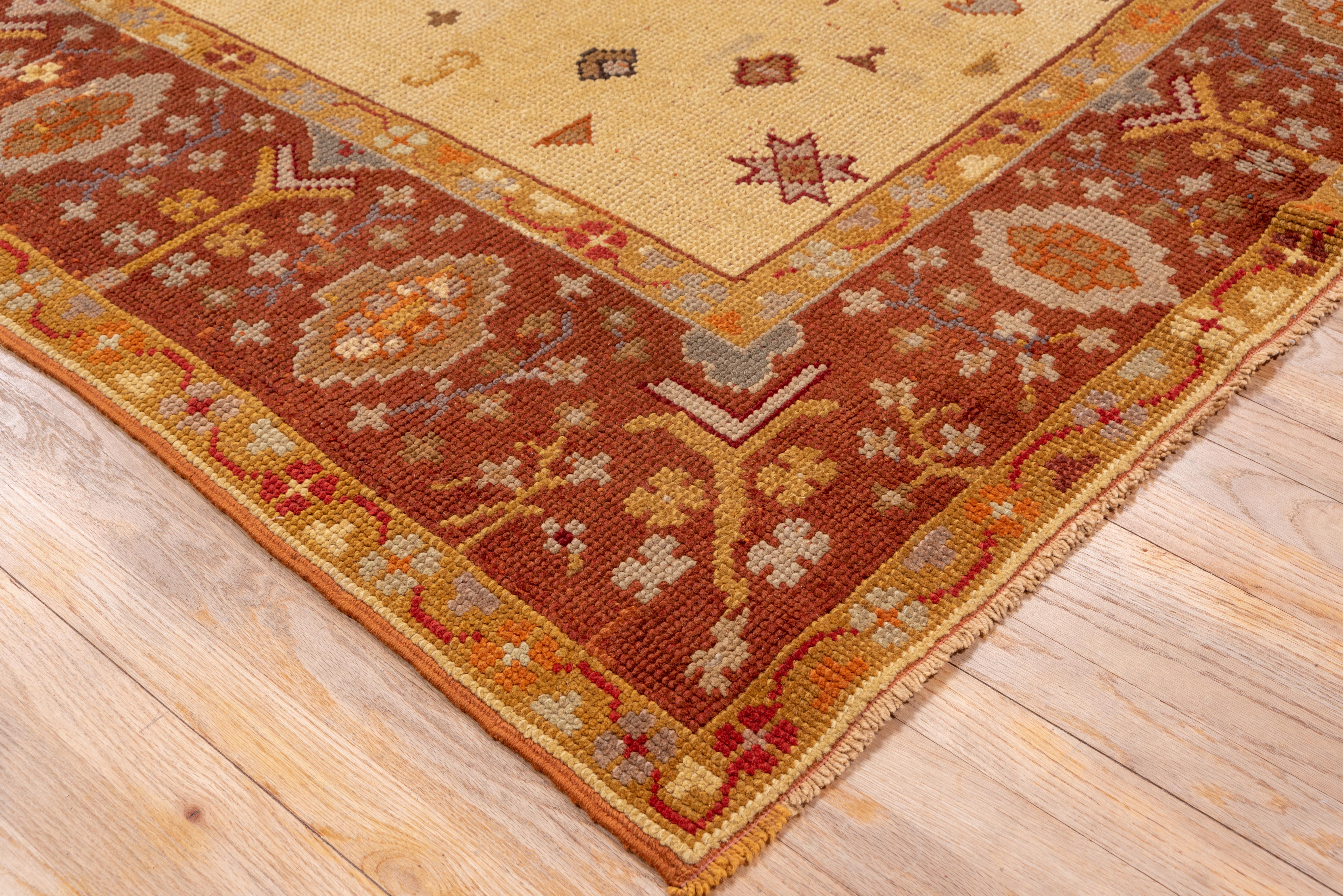 Antique Decorative Oushak Carpet, circa 1910s In Good Condition For Sale In New York, NY
