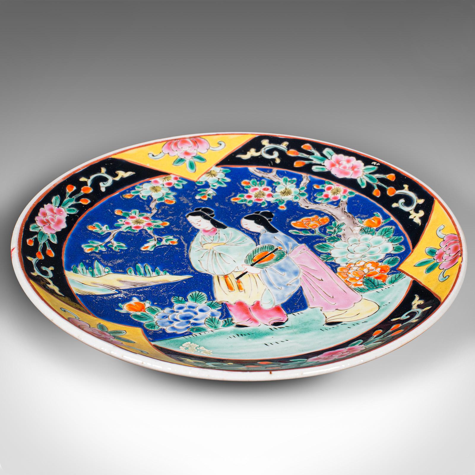 Chinois Assiette décorative ancienne chinoise, céramique, chargeur d'exposition, Qing, victorienne en vente