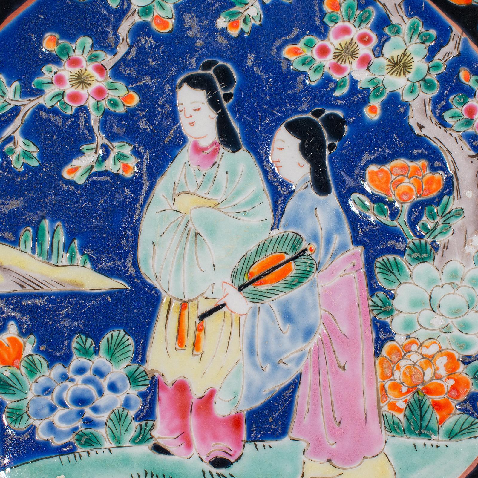 Céramique Assiette décorative ancienne chinoise, céramique, chargeur d'exposition, Qing, victorienne en vente