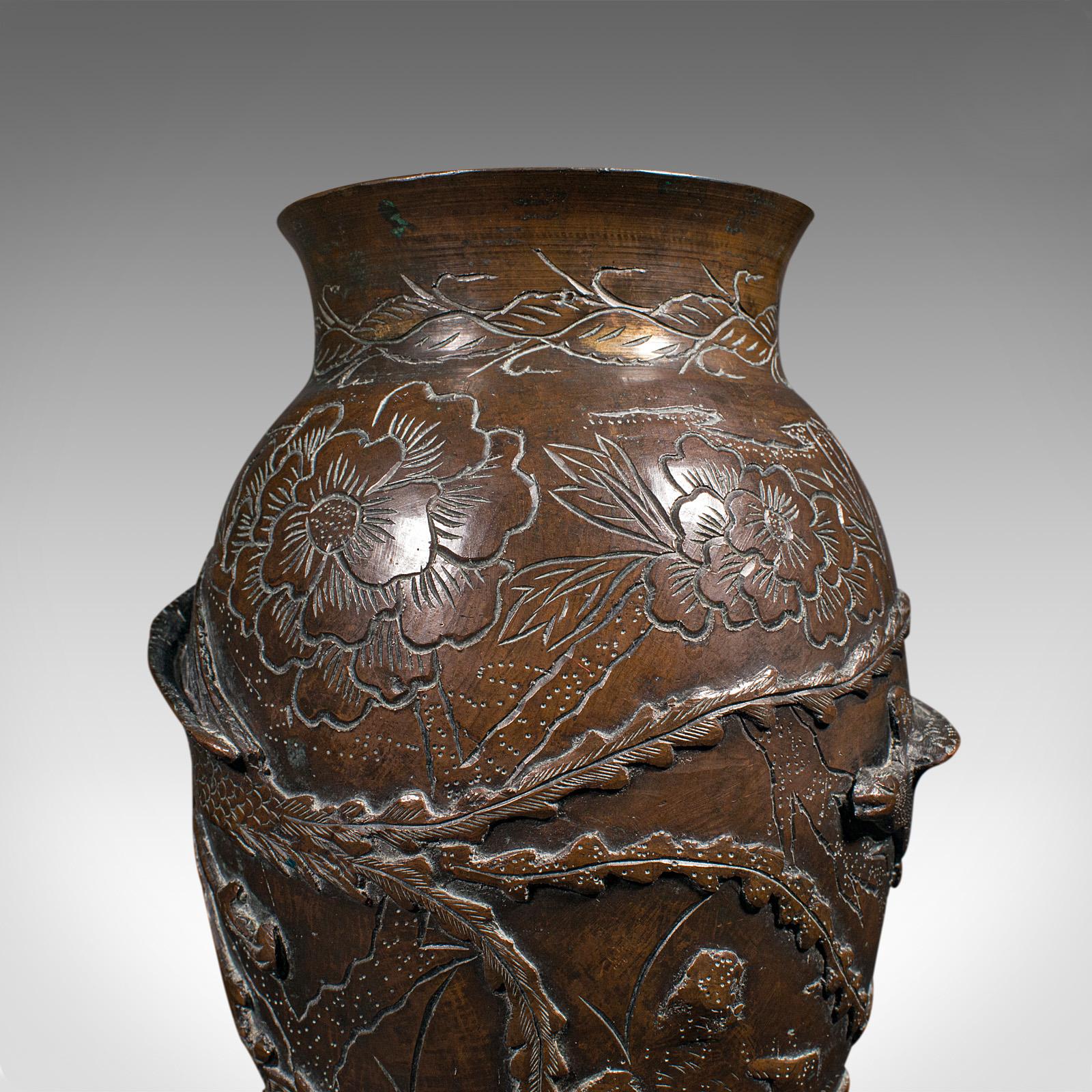 Antico vaso decorativo a pose, giapponese, bronzo, periodo Meiji, urna, vittoriano in vendita 2
